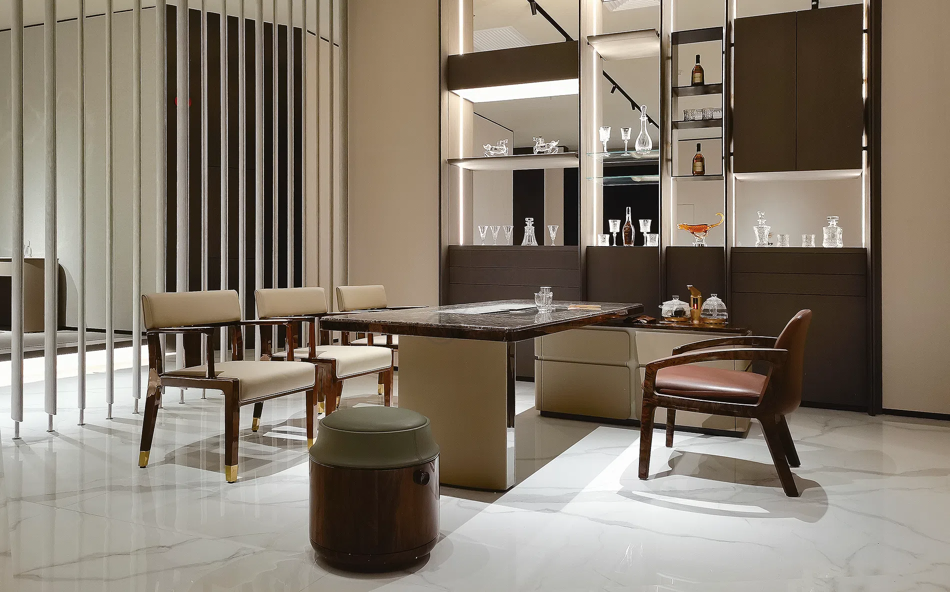 Стол для чайных церемоний Saetta