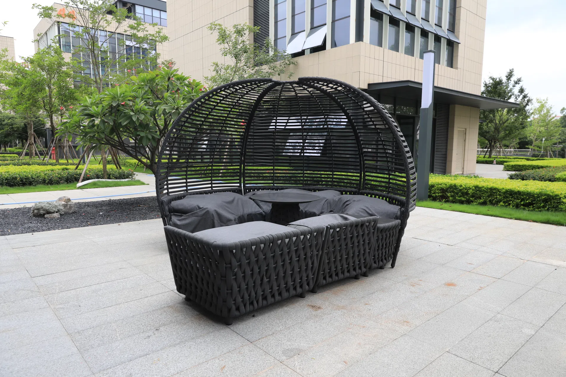 Уличный диван COUTURE JARDIN