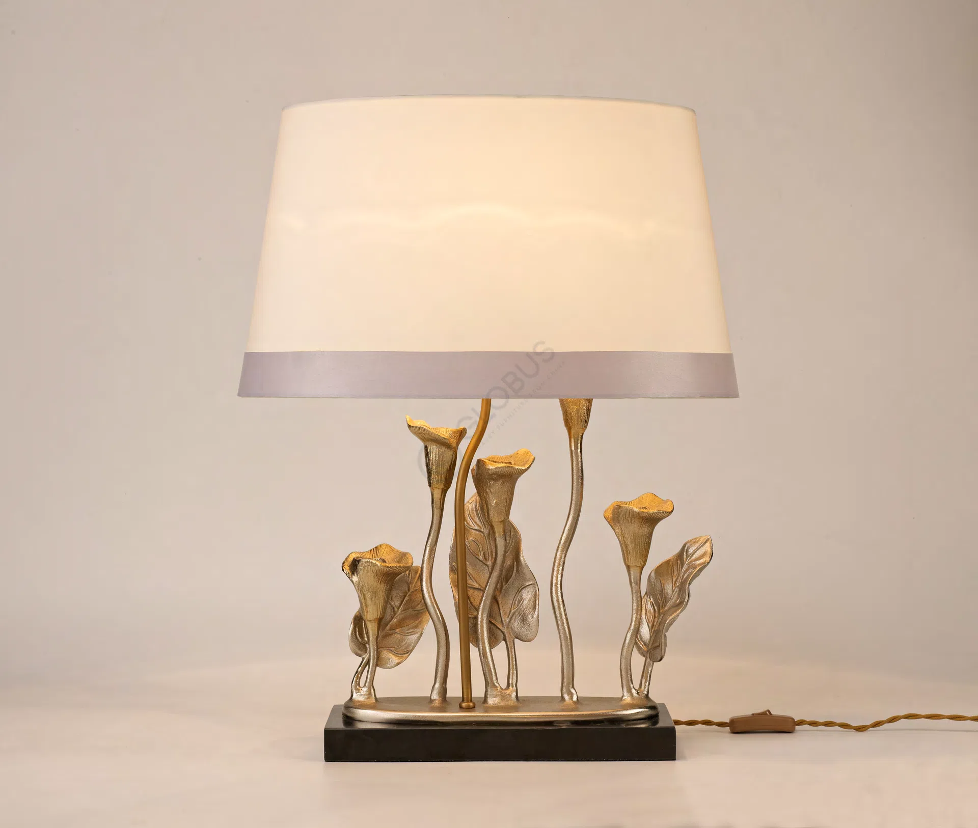 Настольная лампа Maurya