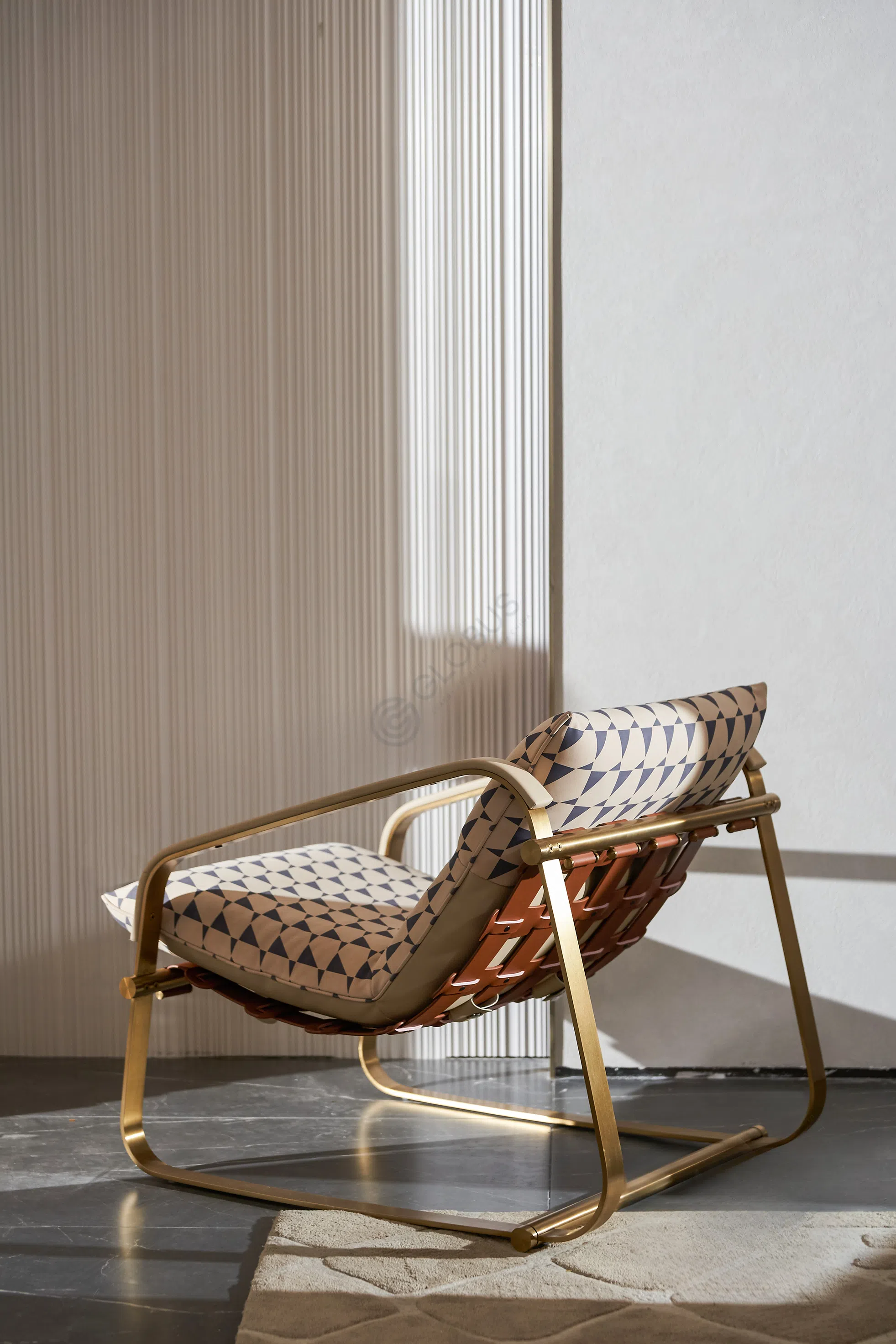 Кресло HESSENTIA Pauline