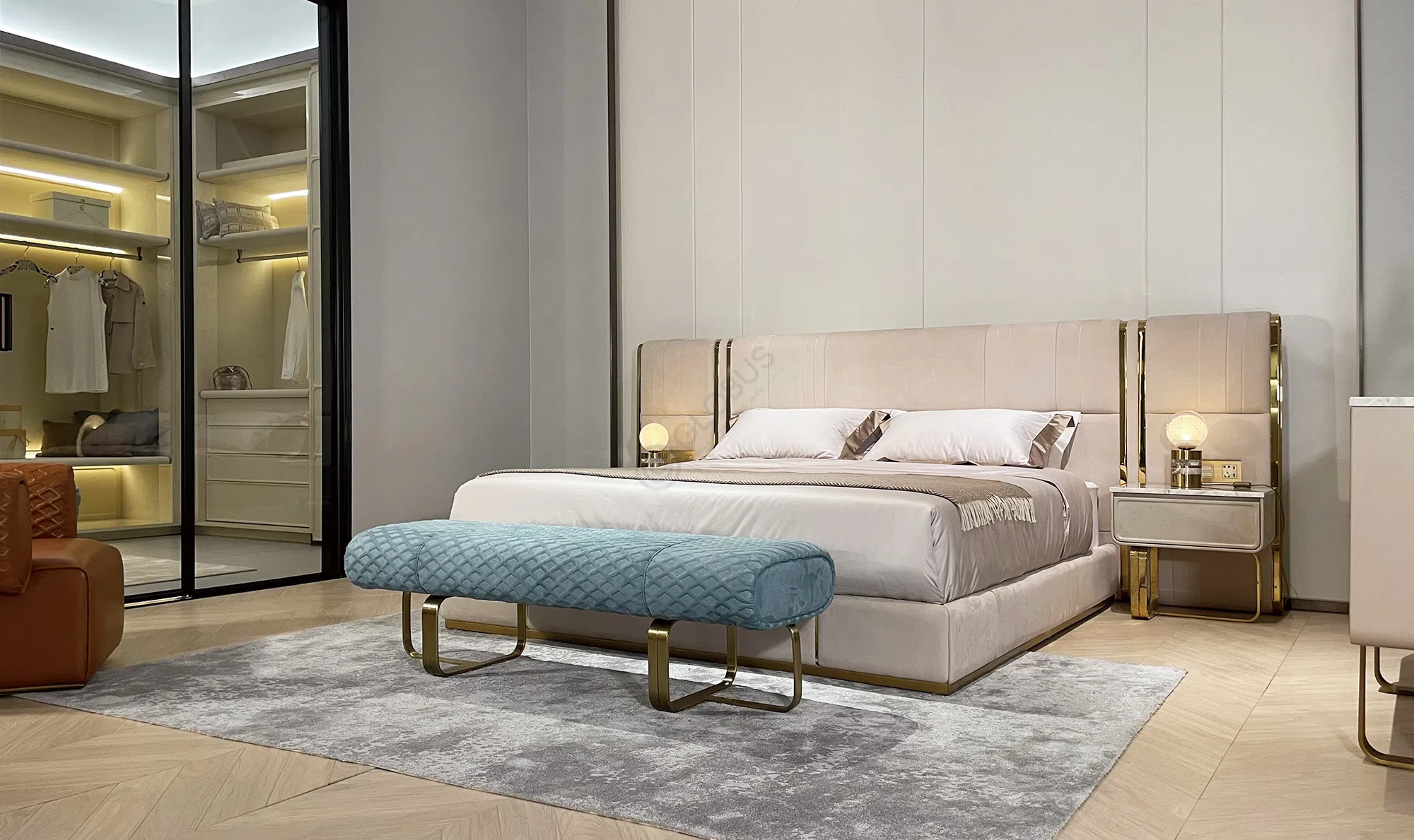 Банкетка HESSENTIA Hug