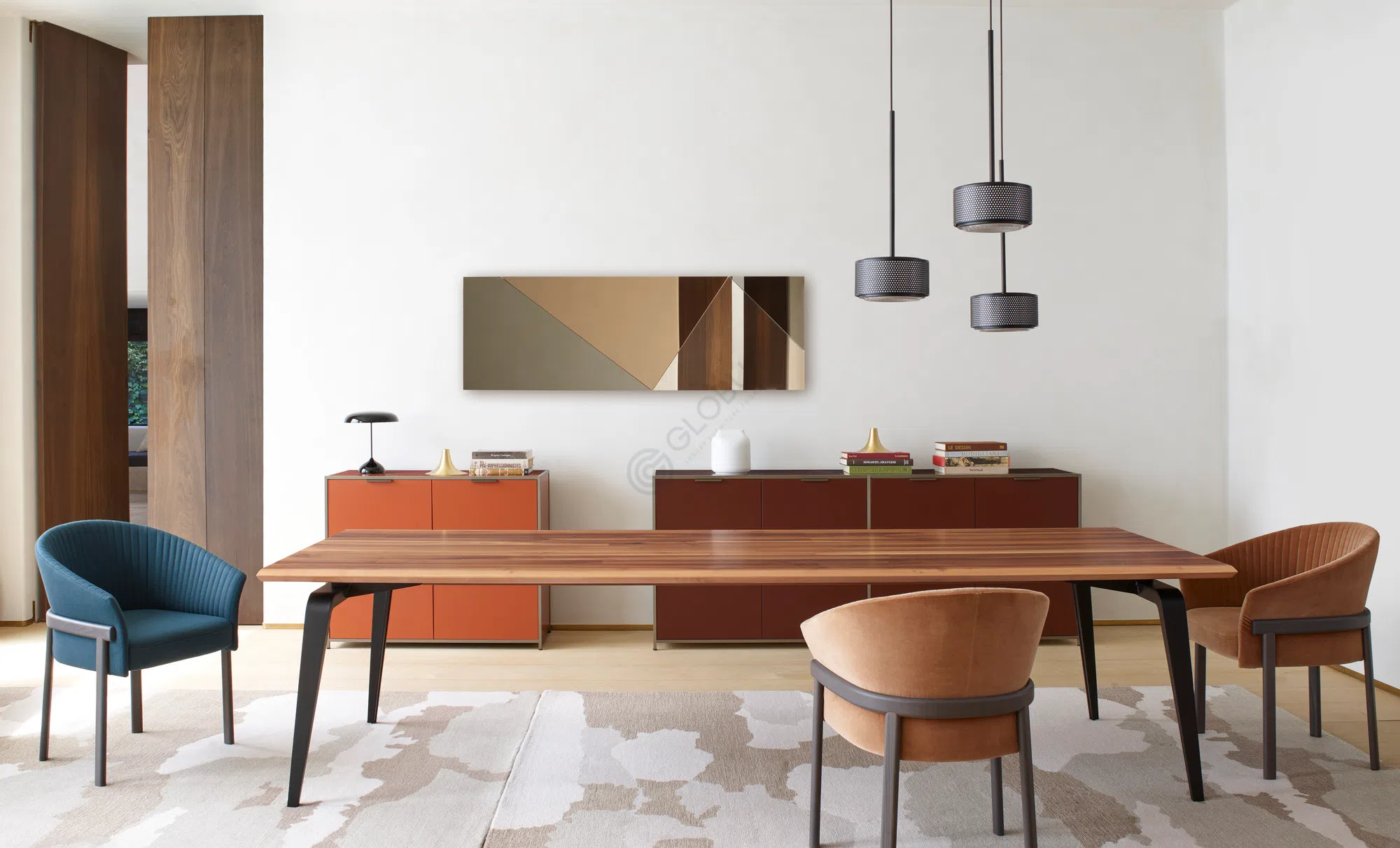 Обеденный стол LIGNE ROSET Odessa