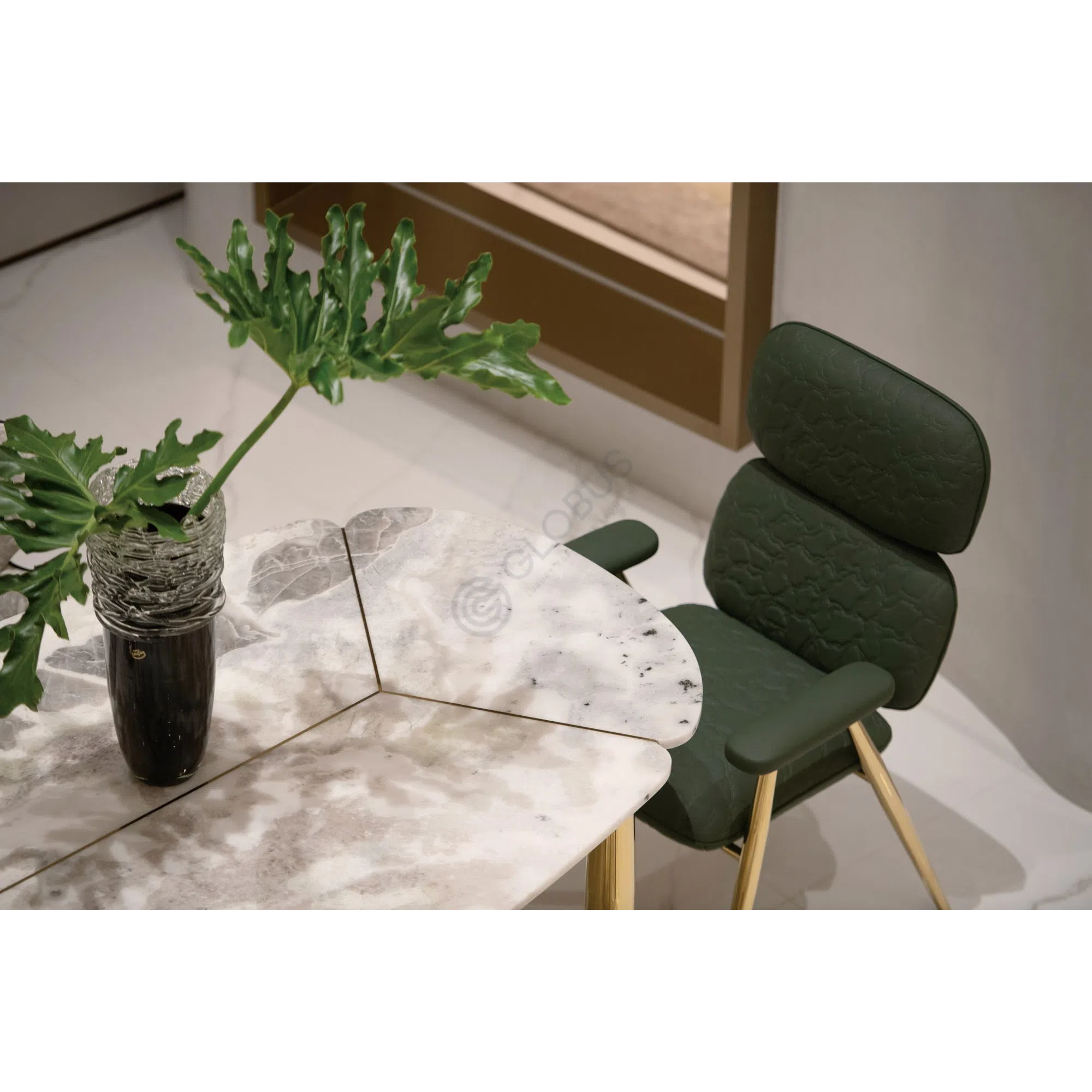 Обеденный стол Zelinae