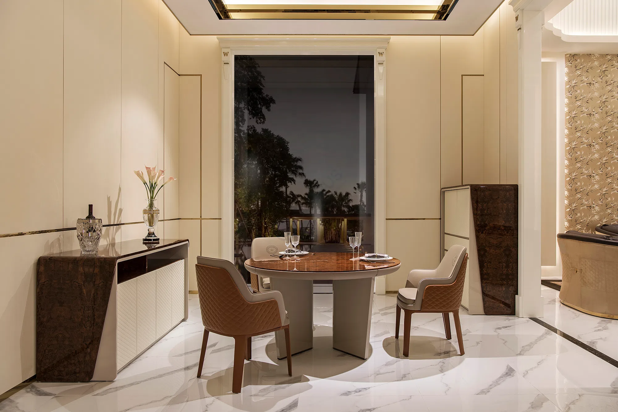 Обеденный стол BENTLEY Madeley