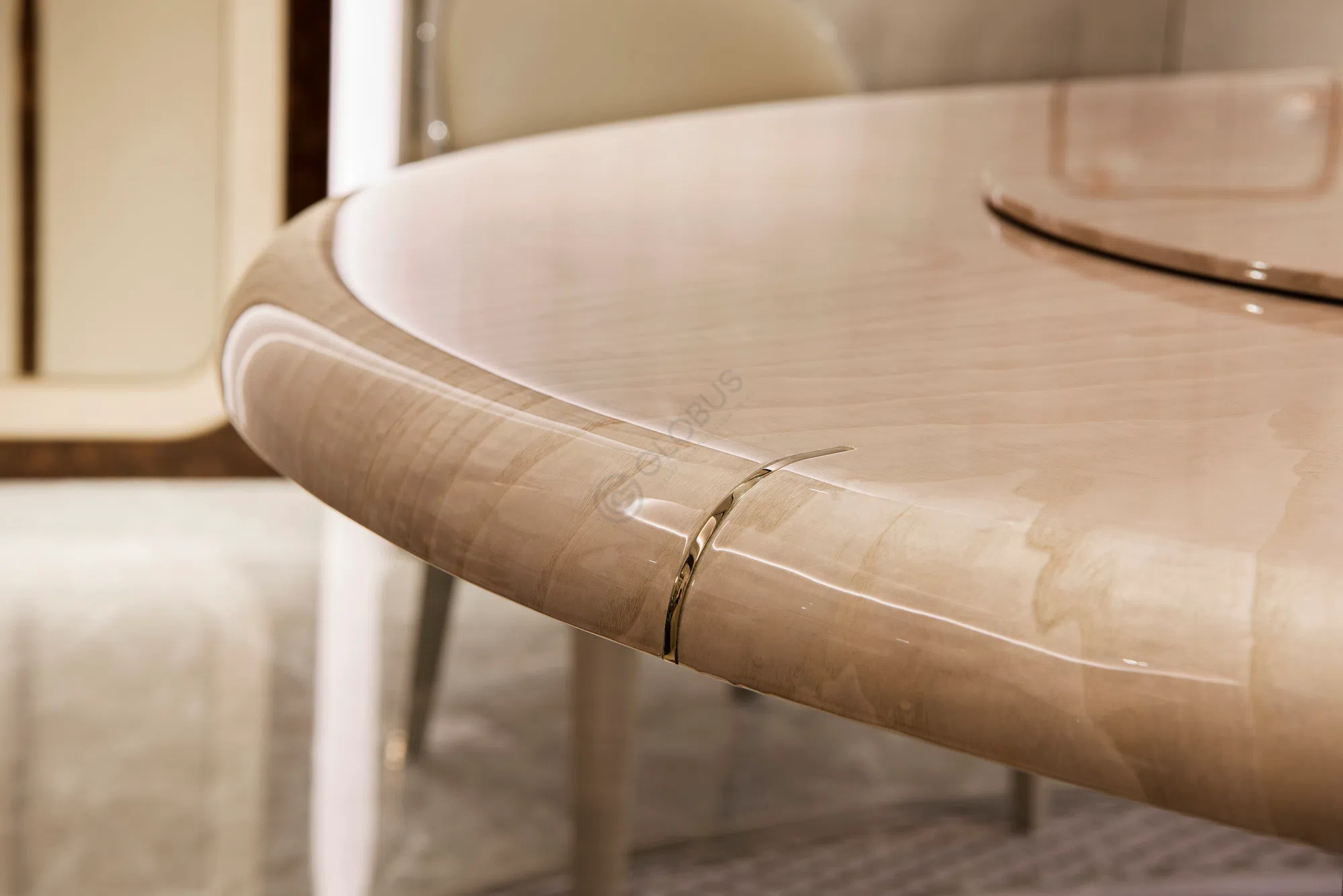 Обеденный стол Stringo