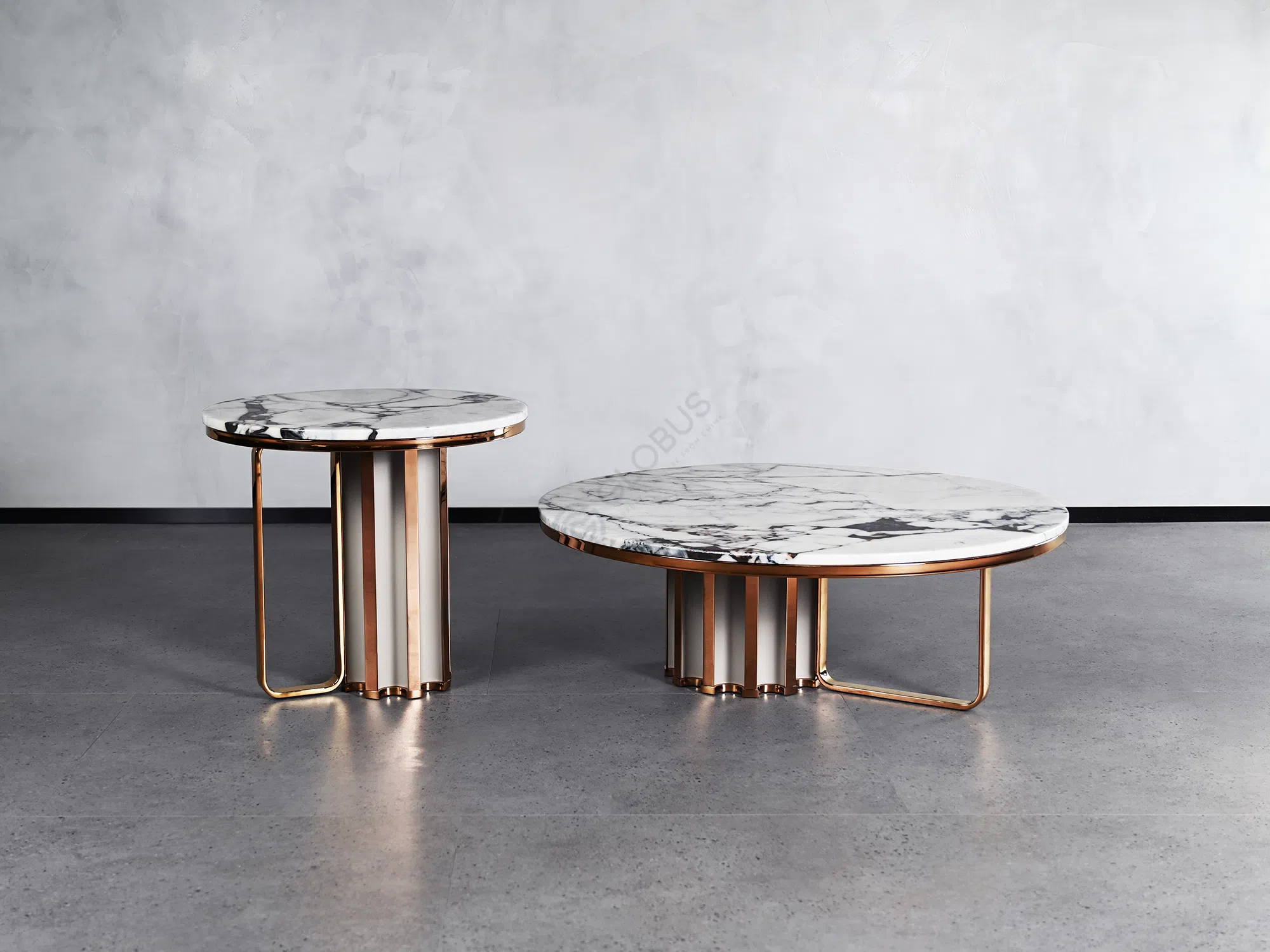 Угловой столик Giurato