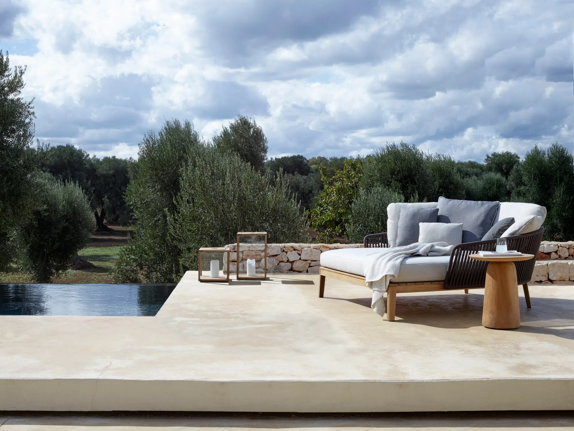 Уличный диван-кровать TRIBU Mood