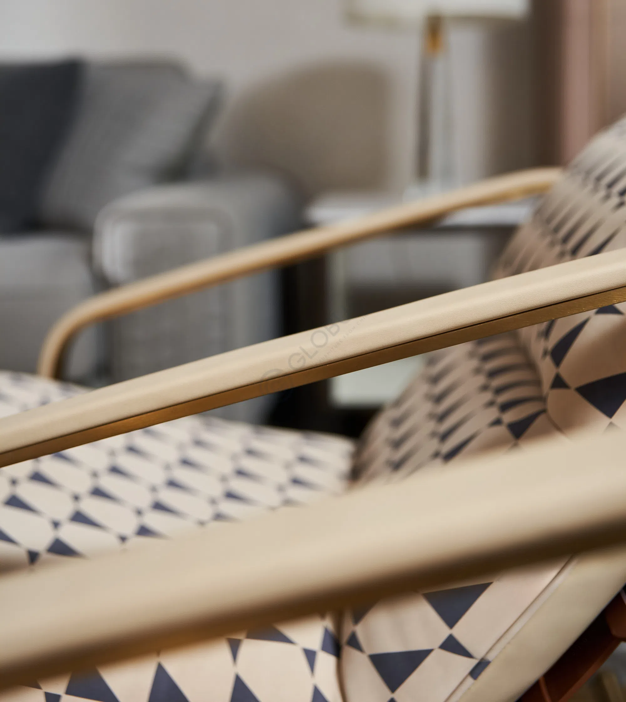 Кресло HESSENTIA Pauline