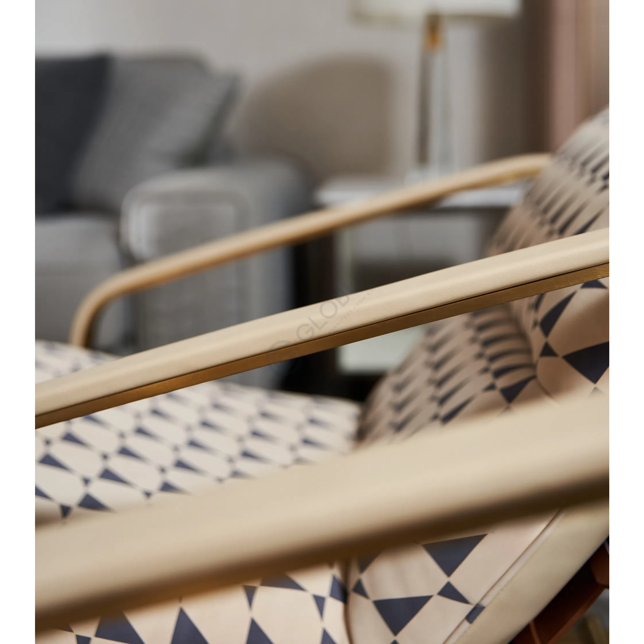 Кресло HESSENTIA Pauline