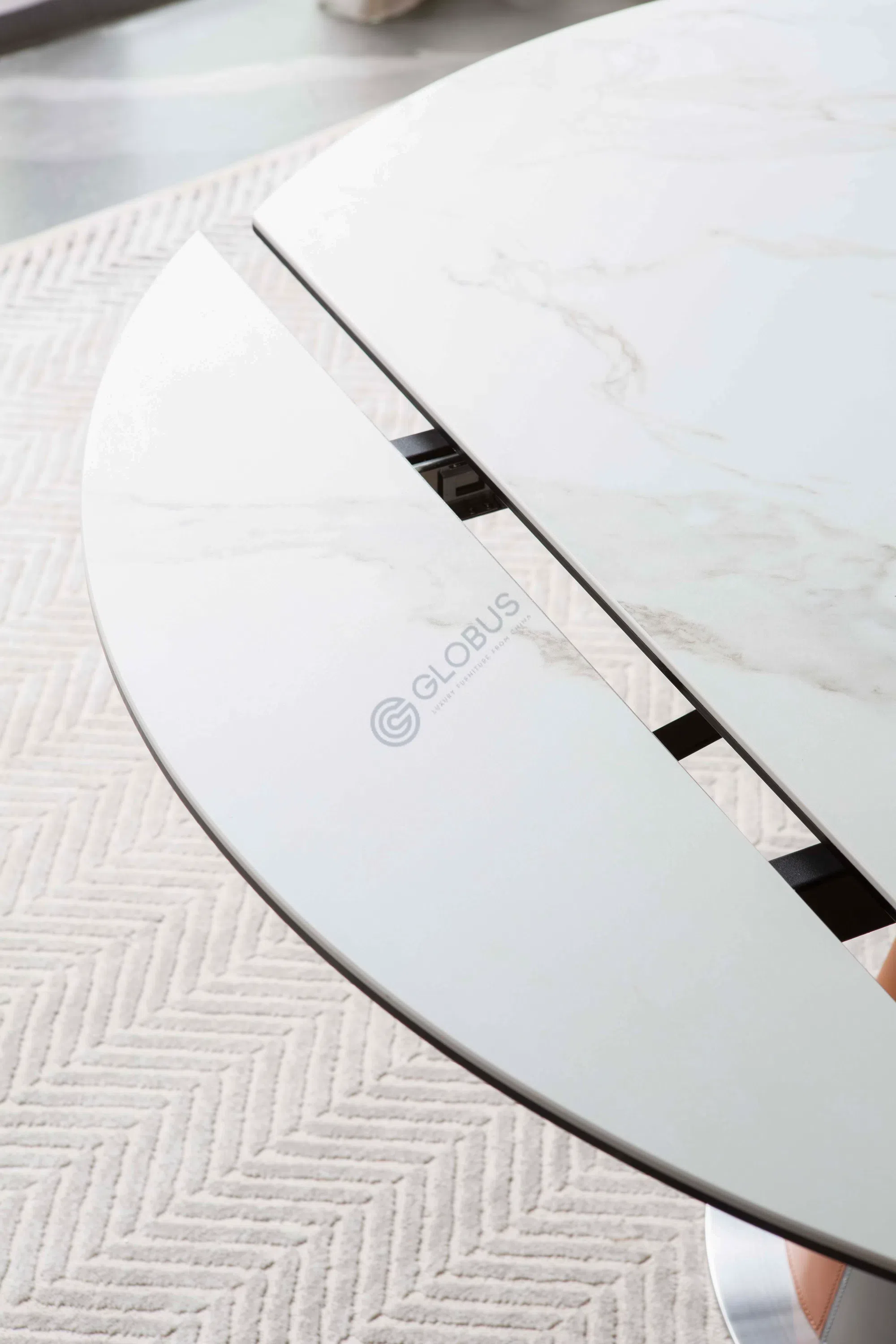 Обеденный стол Fantine