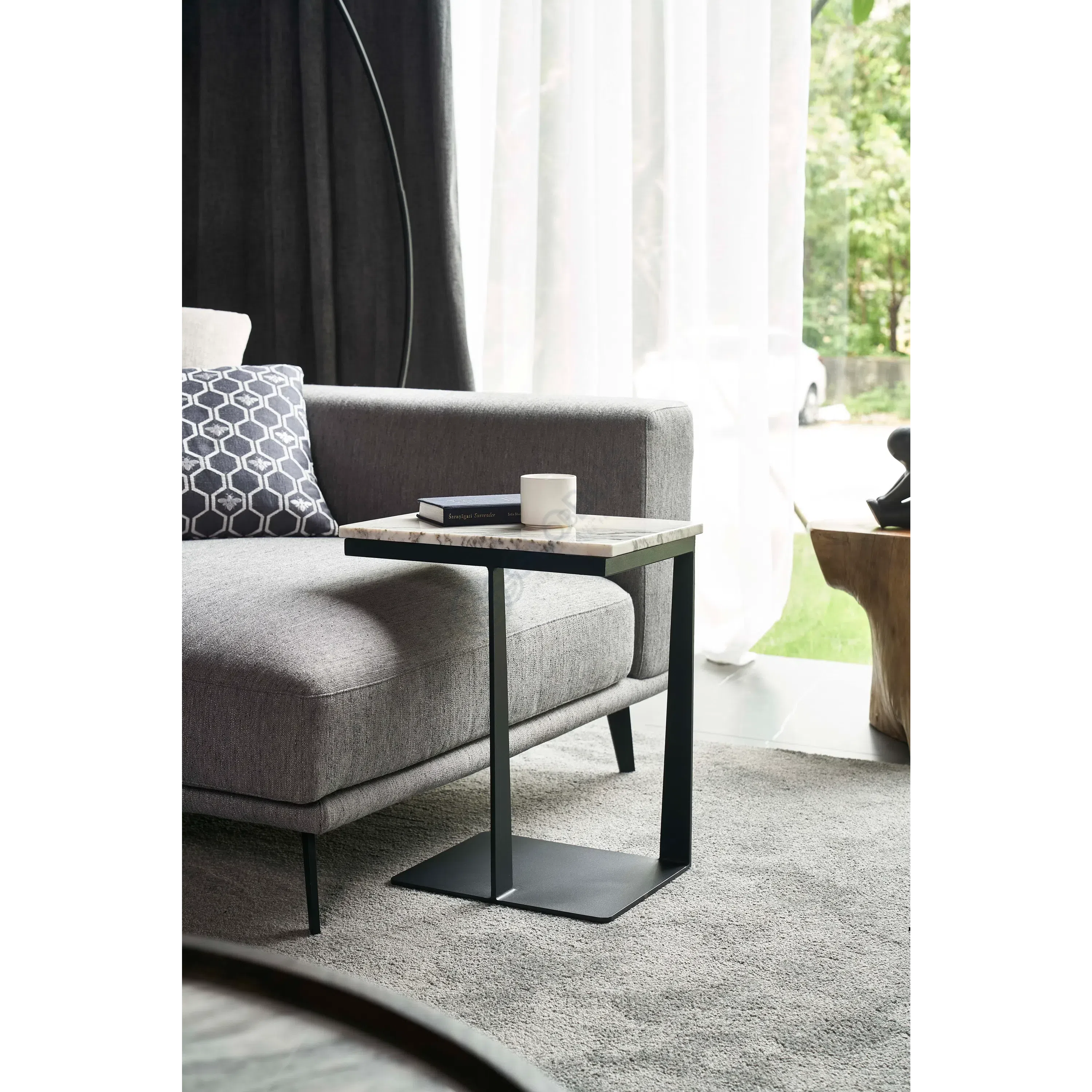 Угловой столик Marino