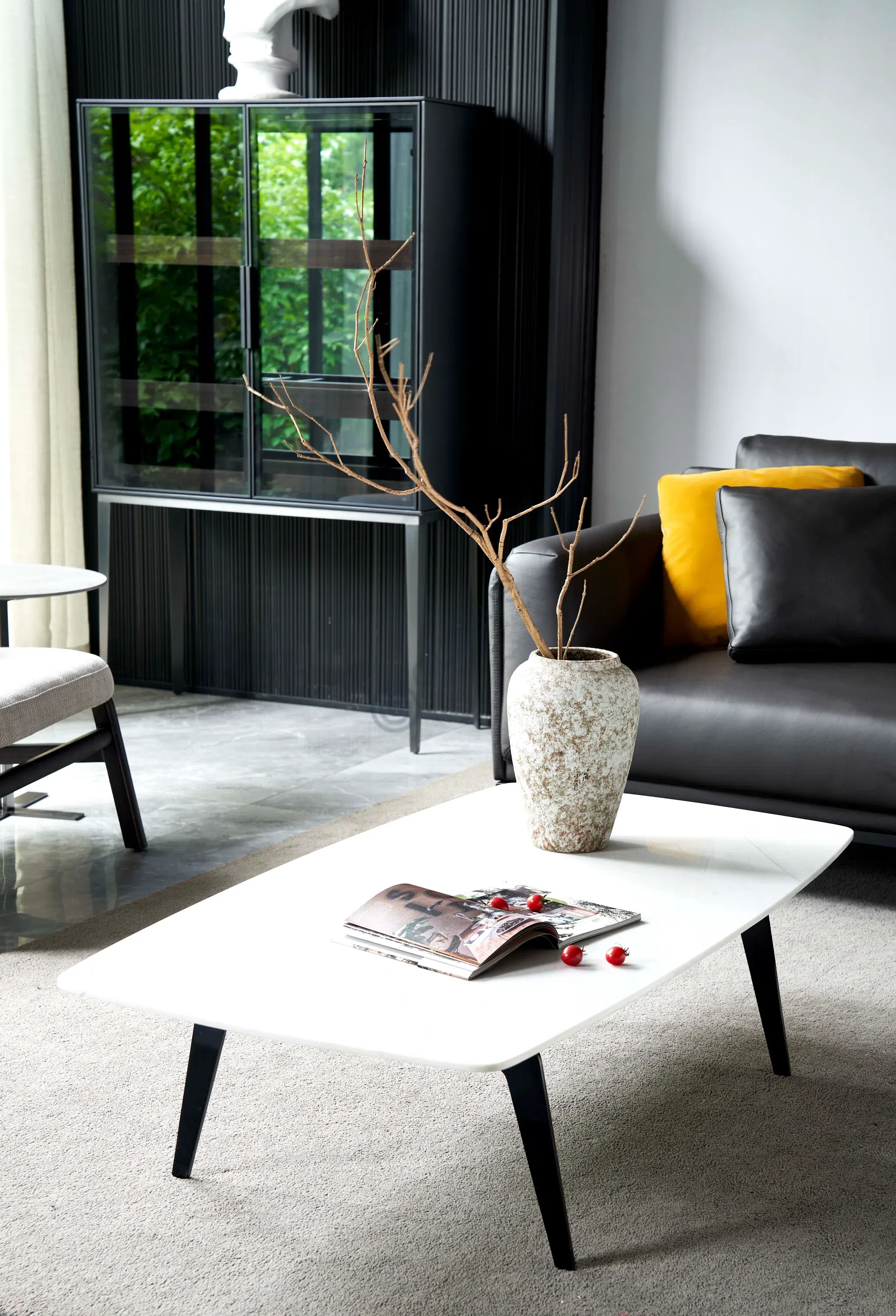 Журнальный столик Yaraele