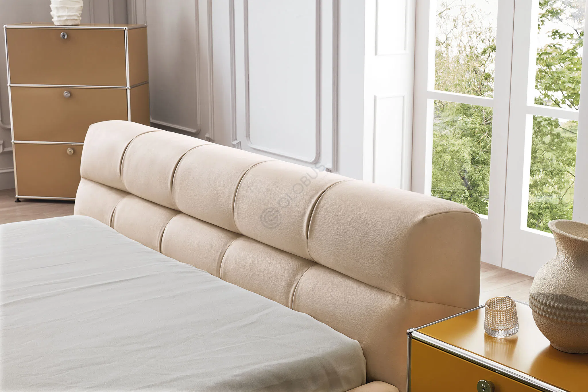 Кровать B&B ITALIA Tufty