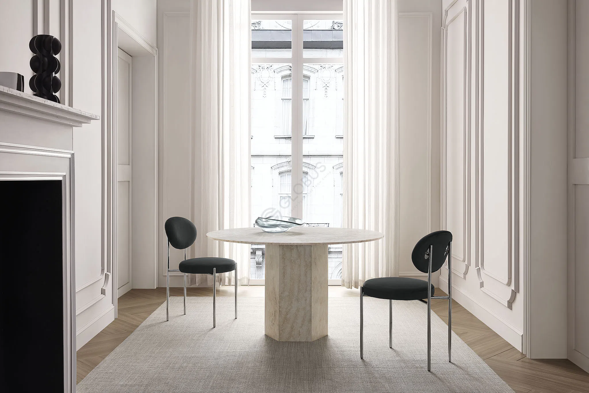 Обеденный стол GUBI Epic