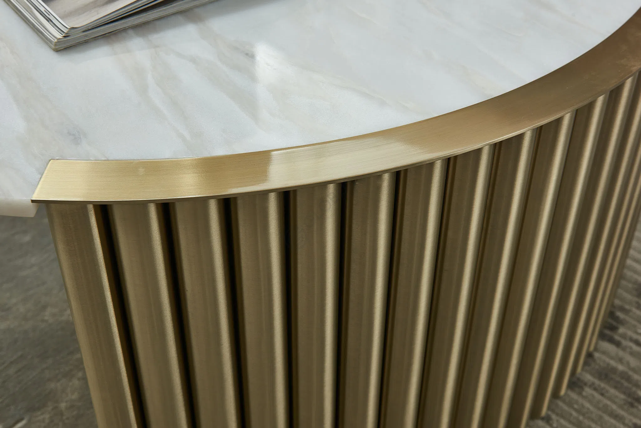 Угловой столик Fioriano