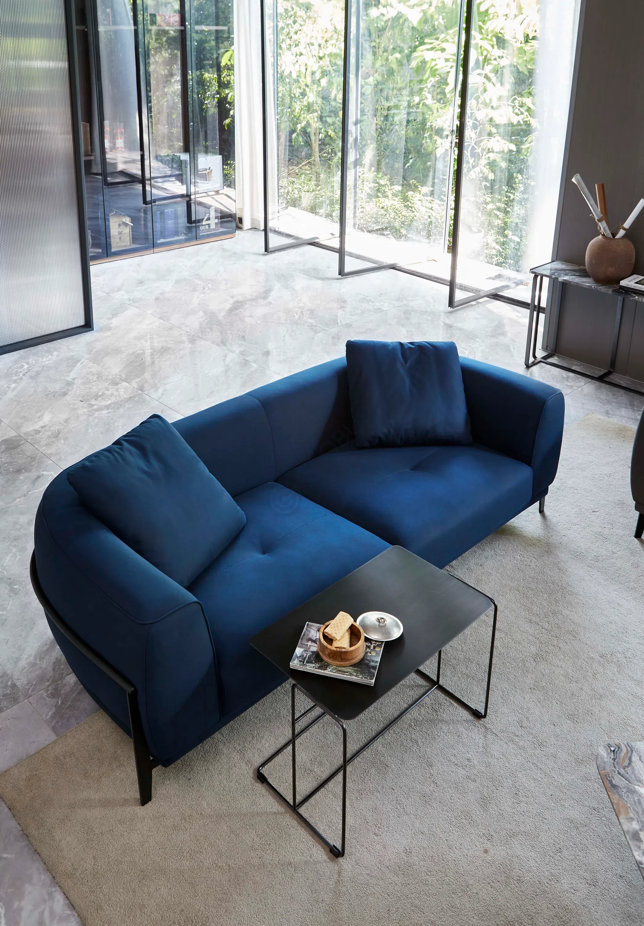 Диван NATUZZI ITALIA Oblo