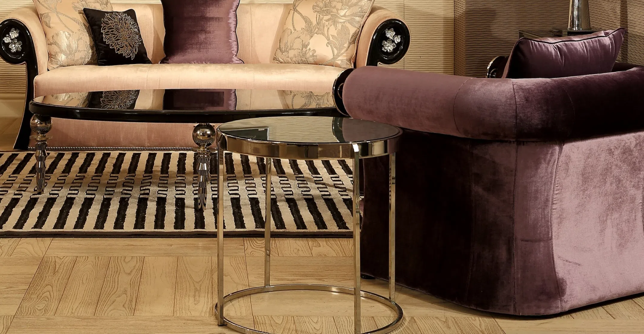 Угловой столик Hortatia