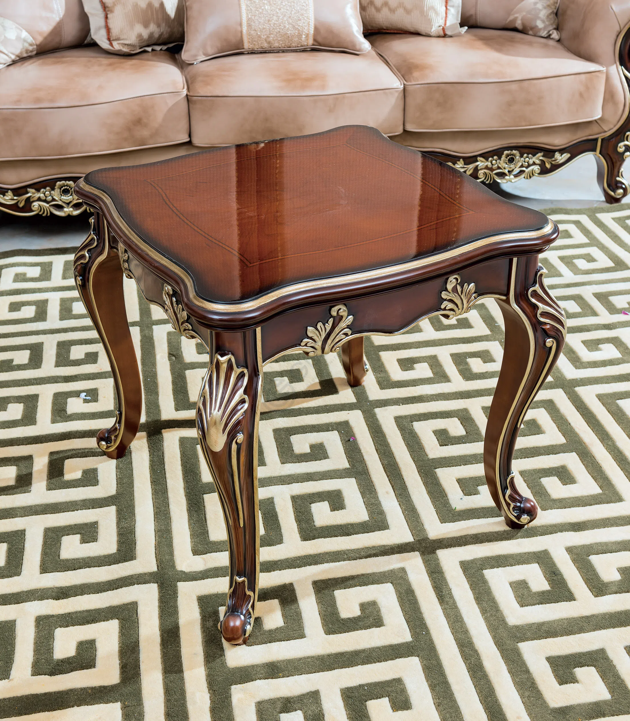 Угловой столик Eledona