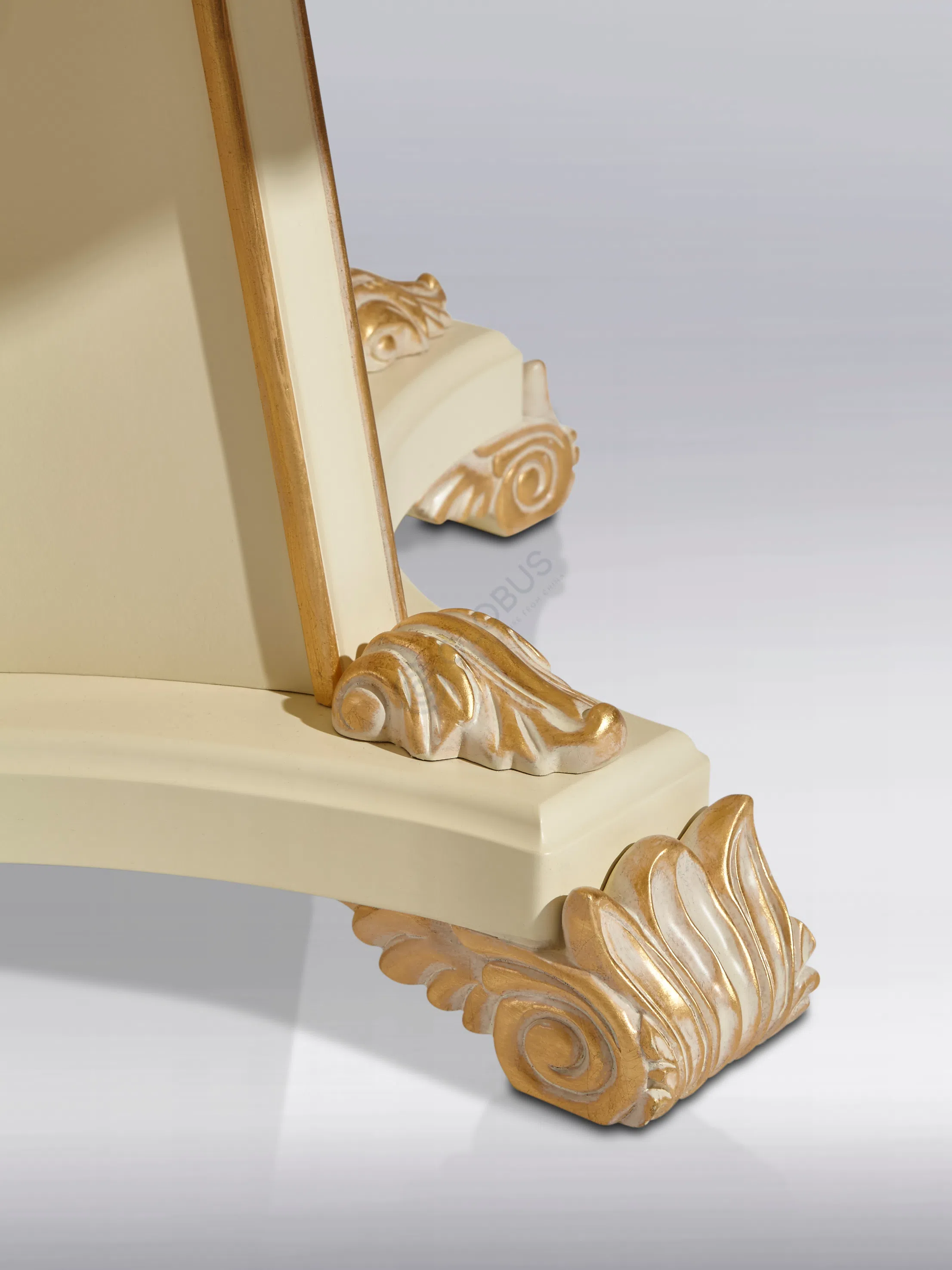 Обеденный стол Hallyn