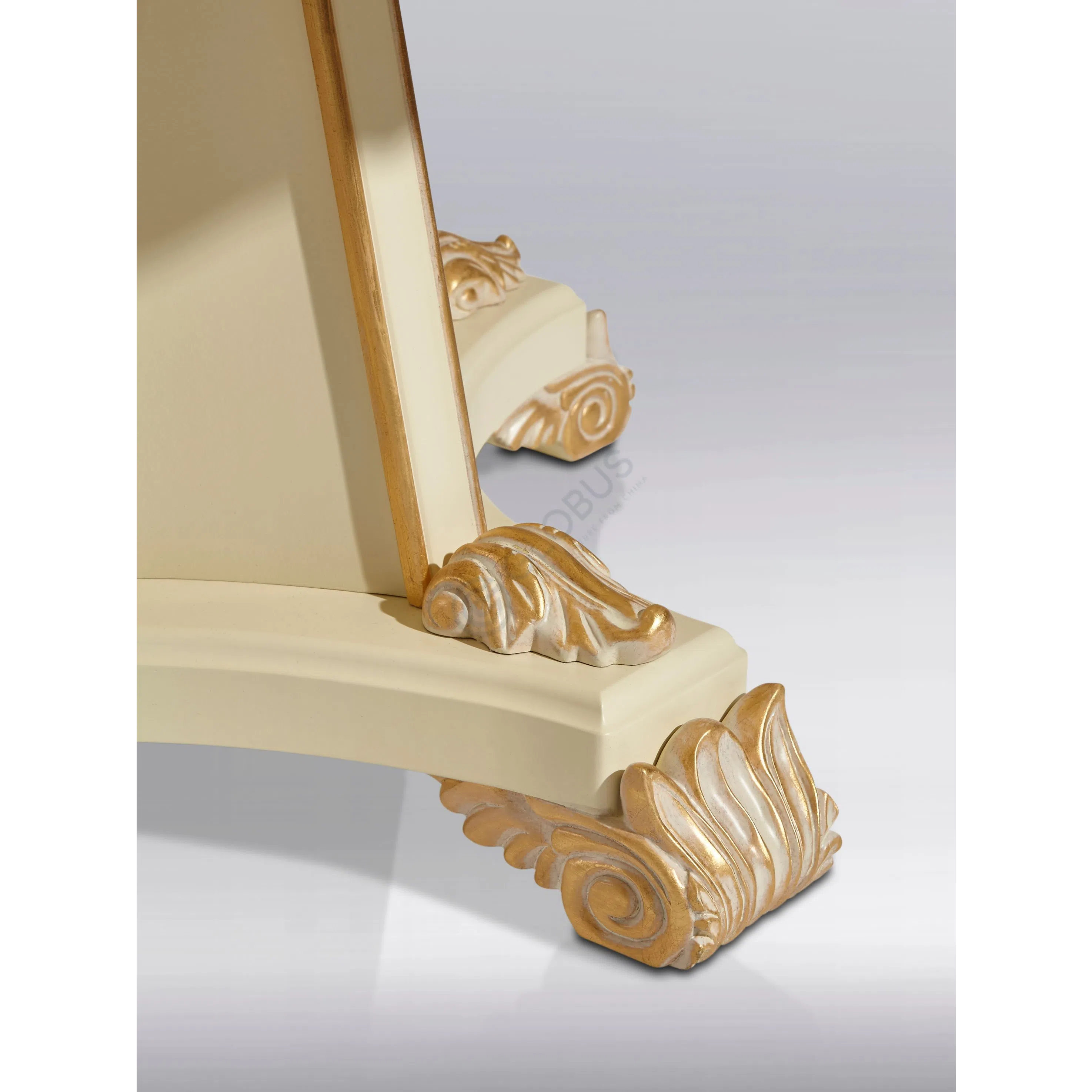 Обеденный стол Hallyn