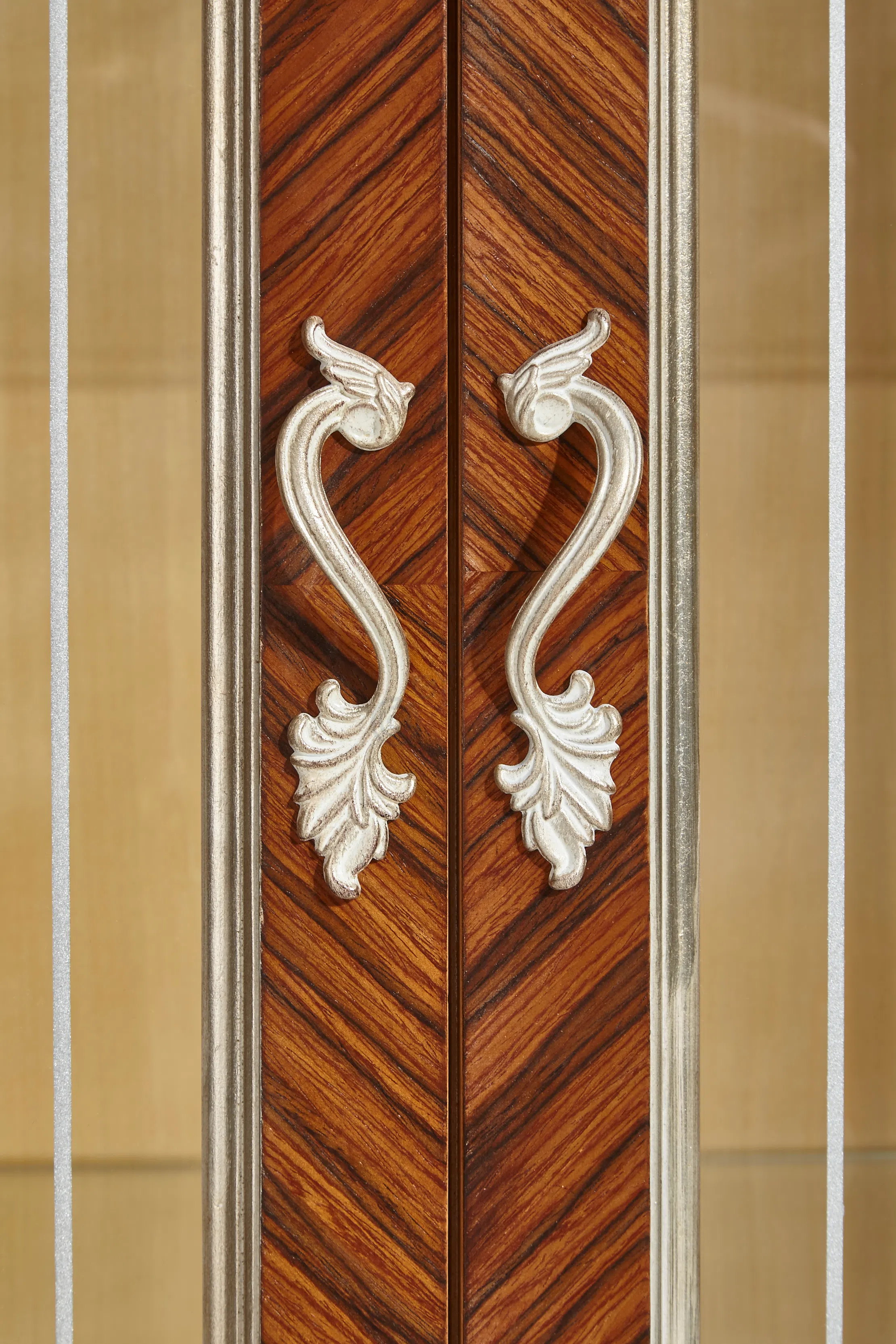 Винный шкаф Nymphis