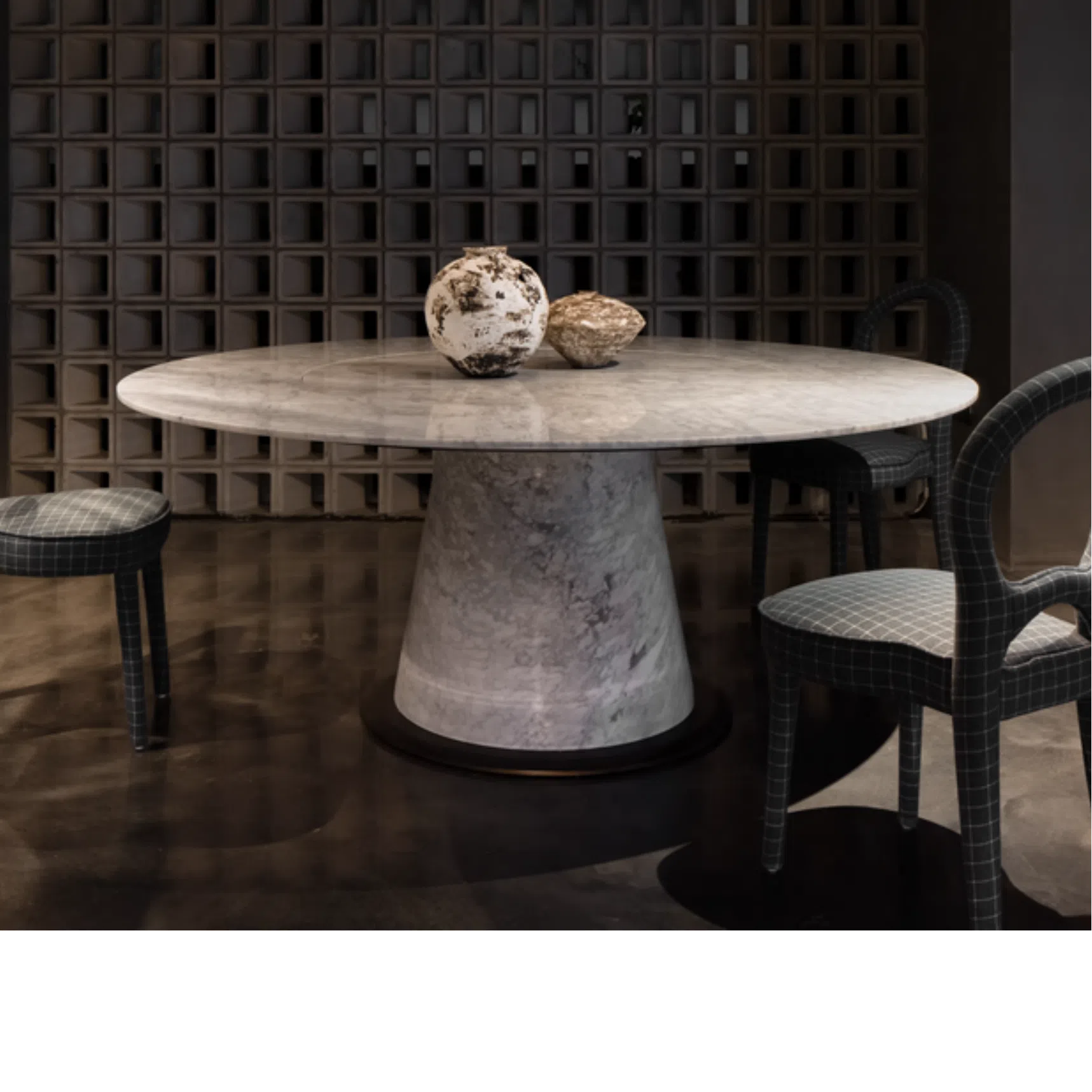 Обеденный стол Questione