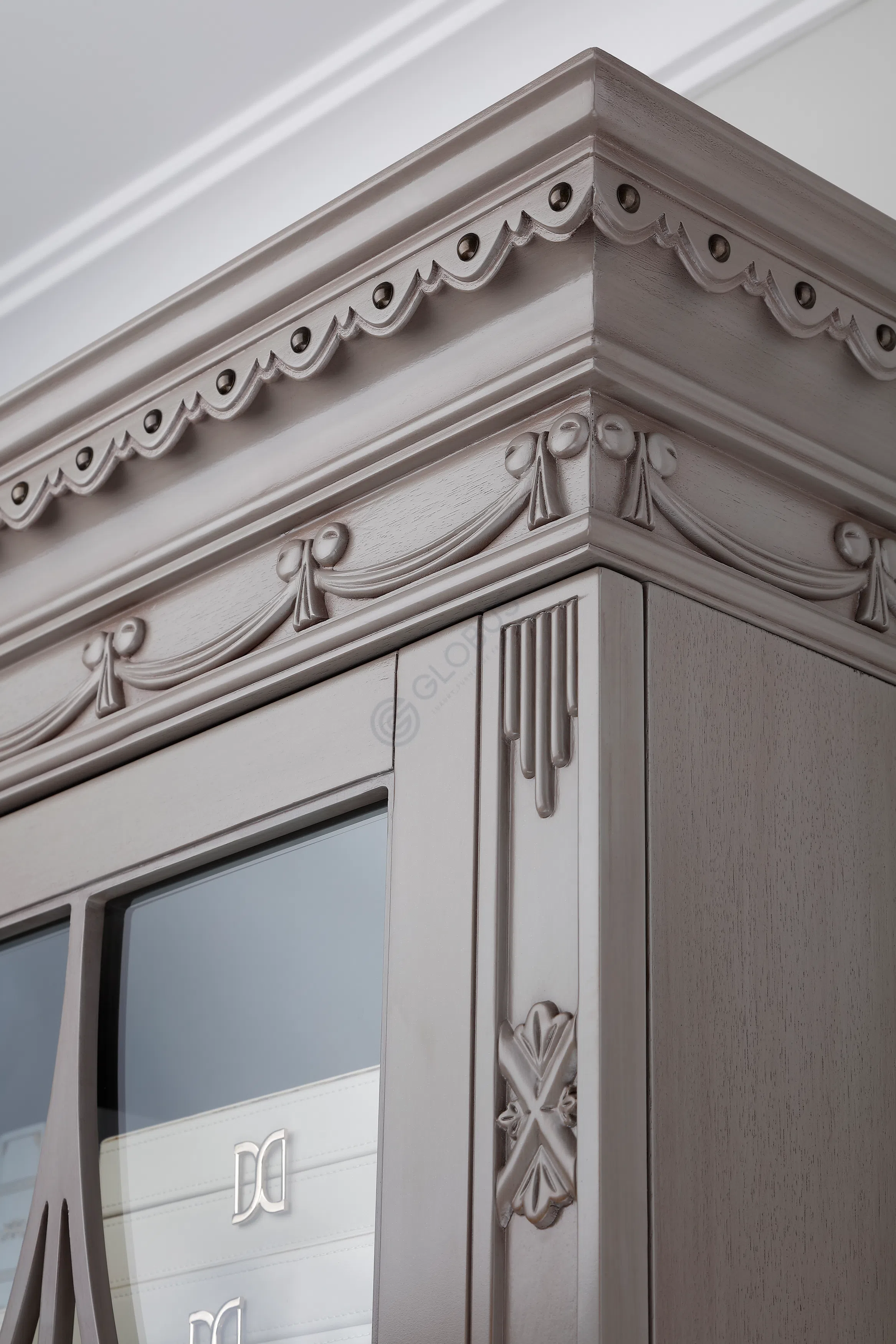 Книжный шкаф Gladia