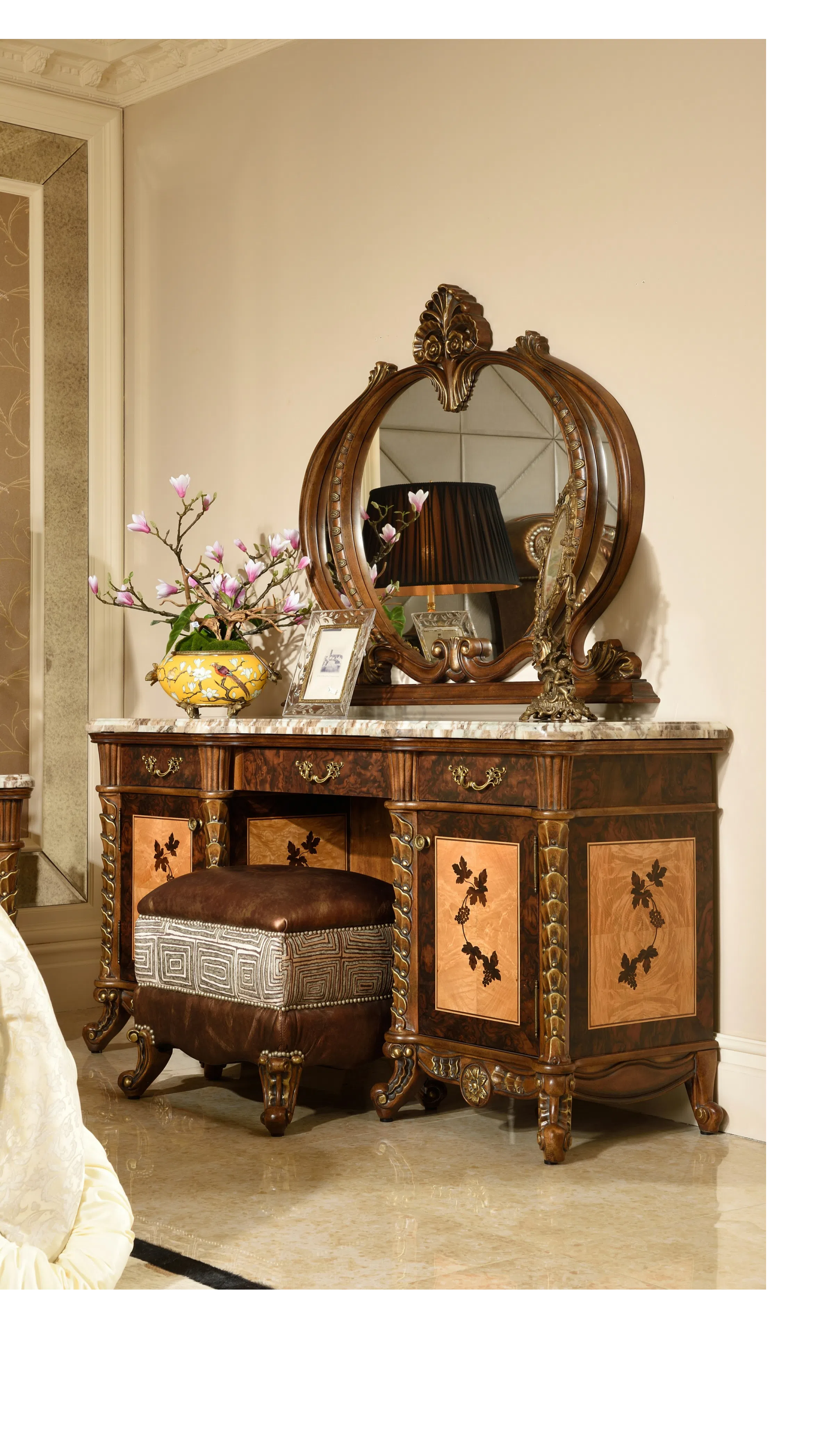 Туалетный столик Vittoriale