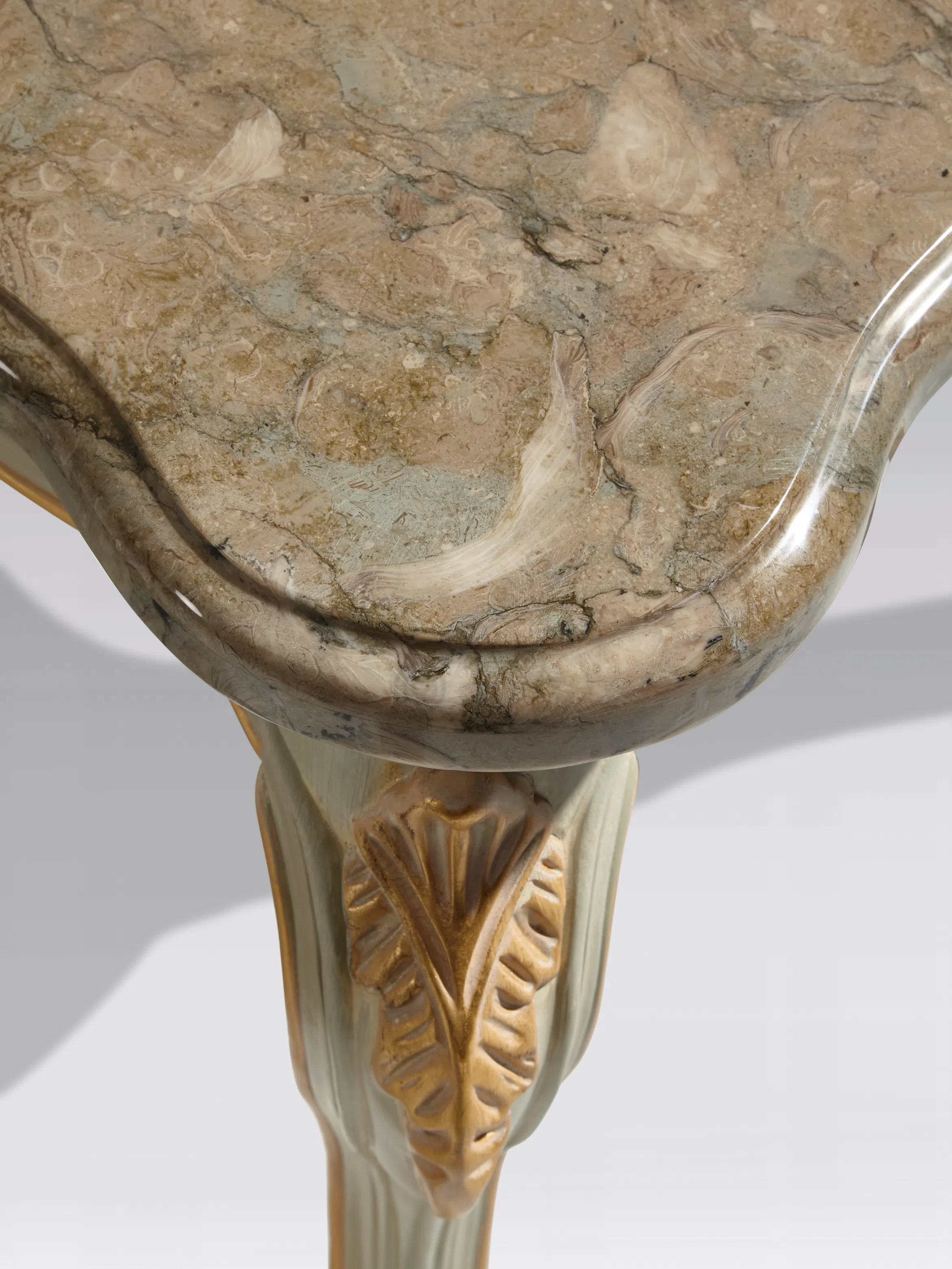 Угловой столик Ostentativus