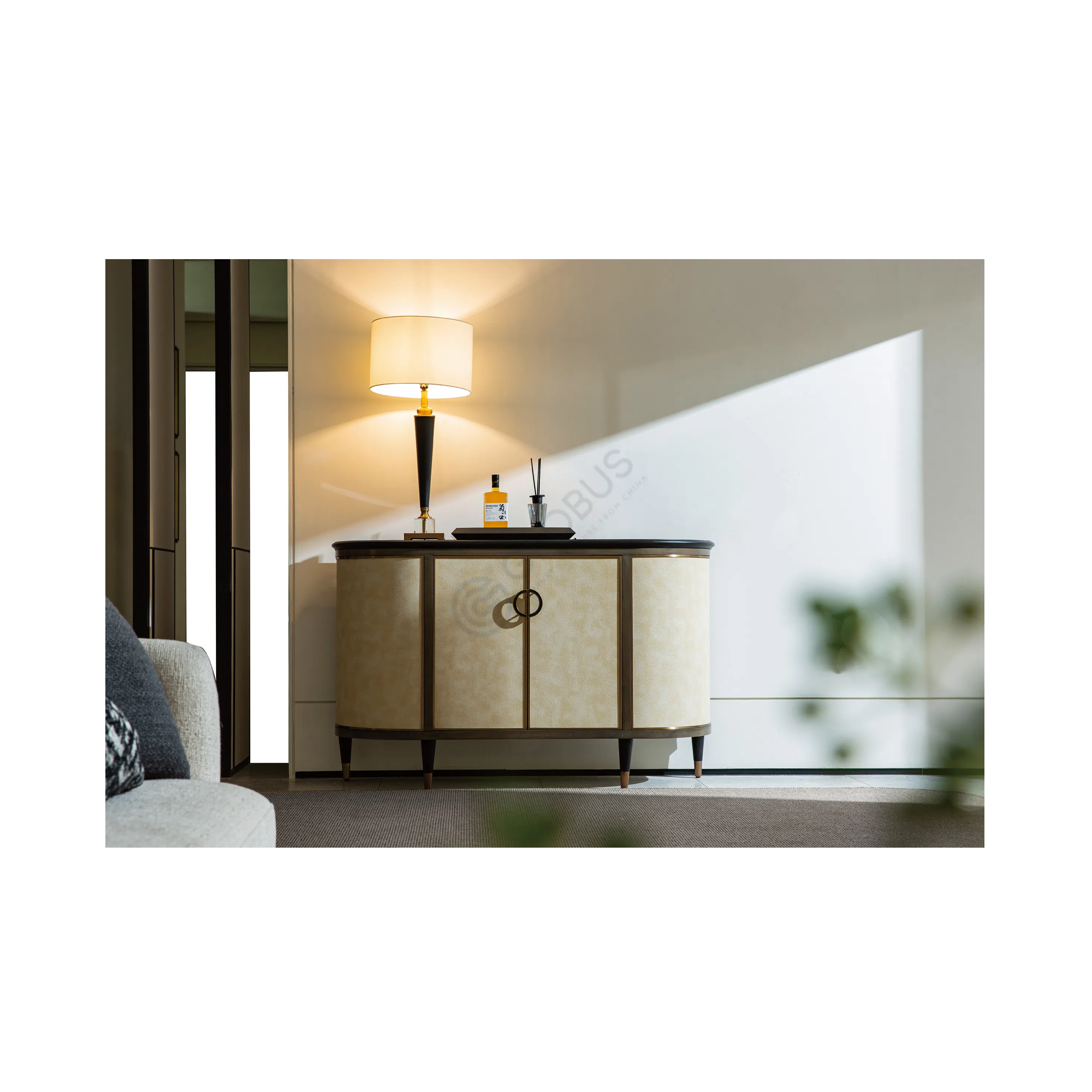 Консоль Leucia