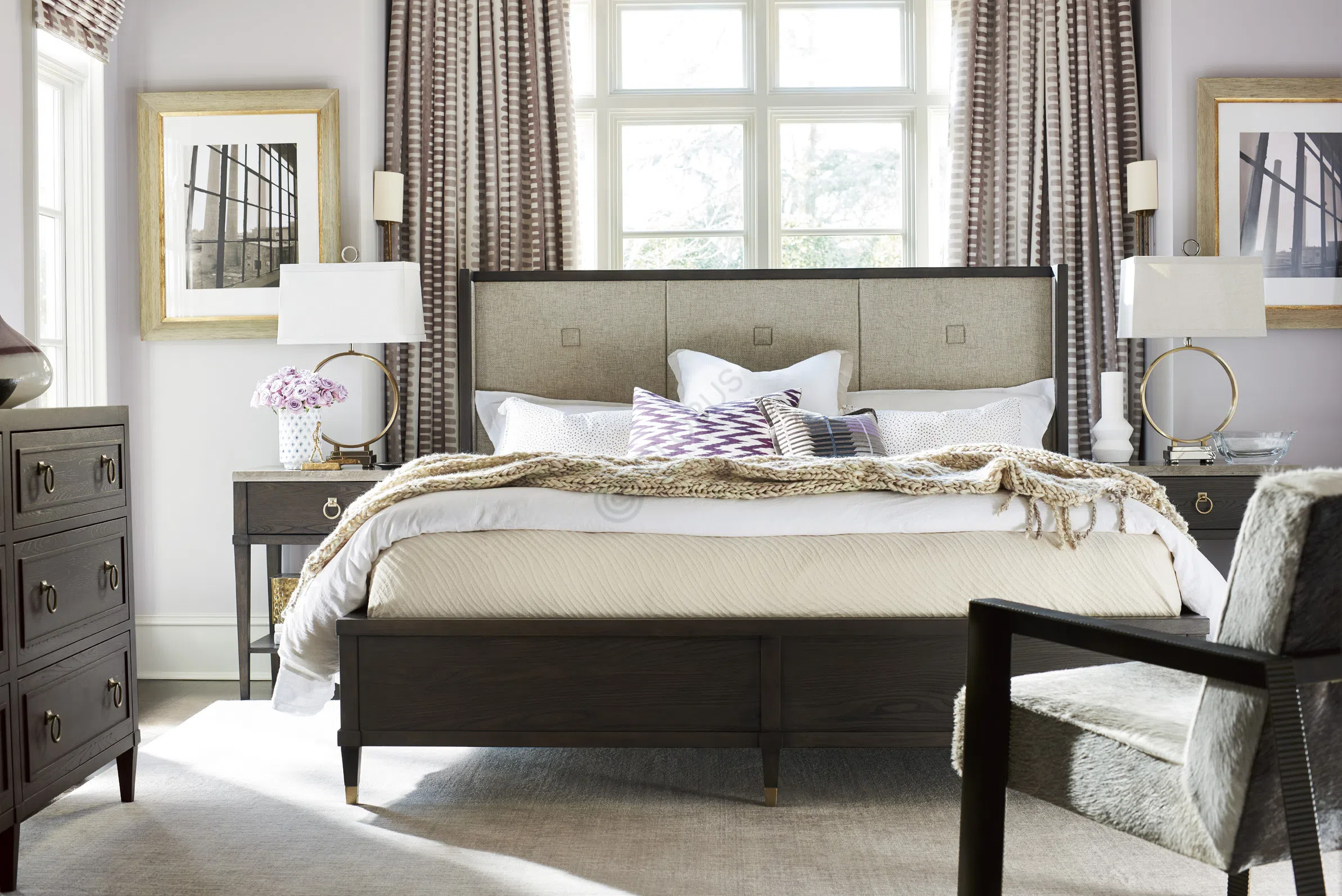 Кровать UNIVERSAL FURNITURE Soliloquy