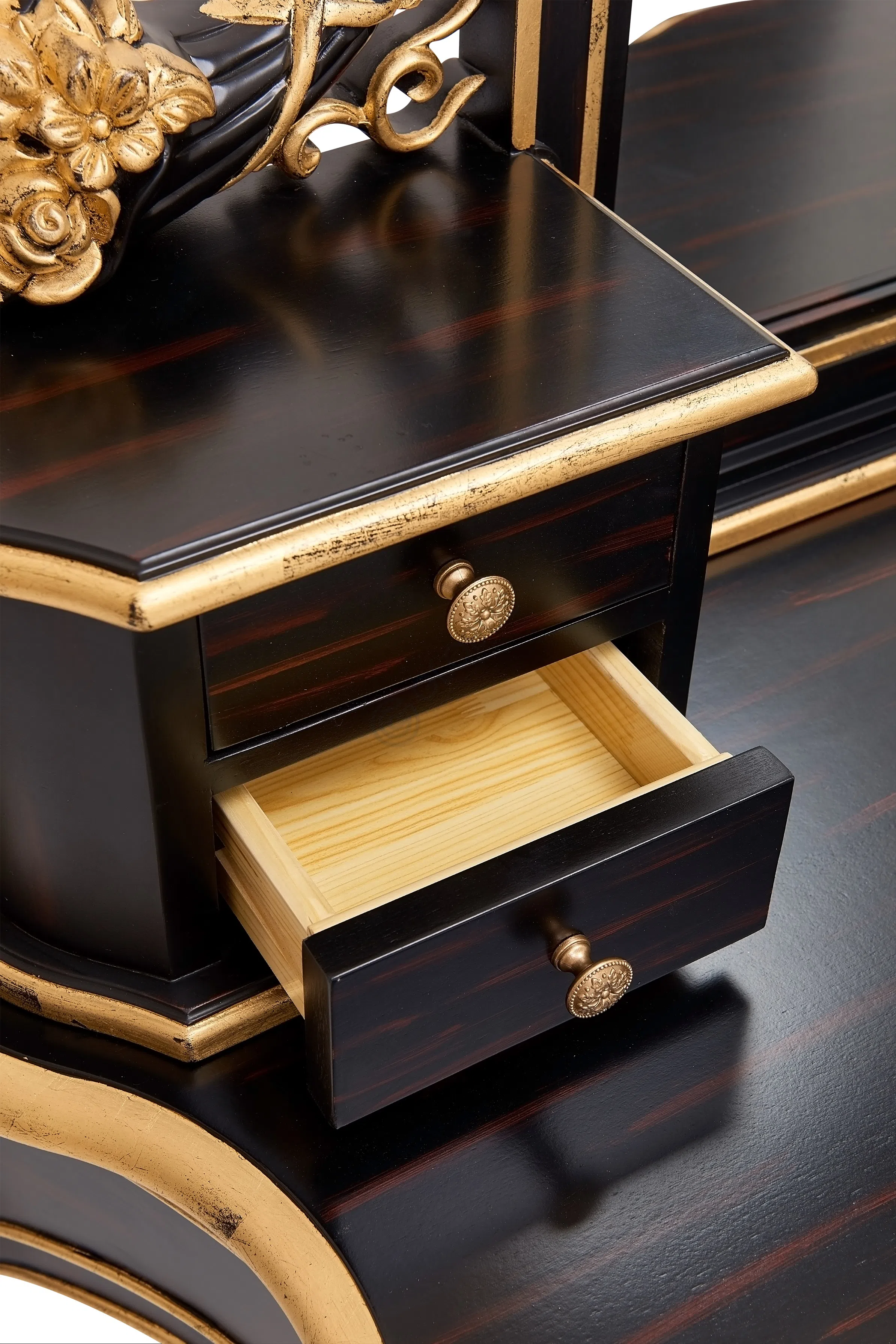 Туалетный столик Tuminello