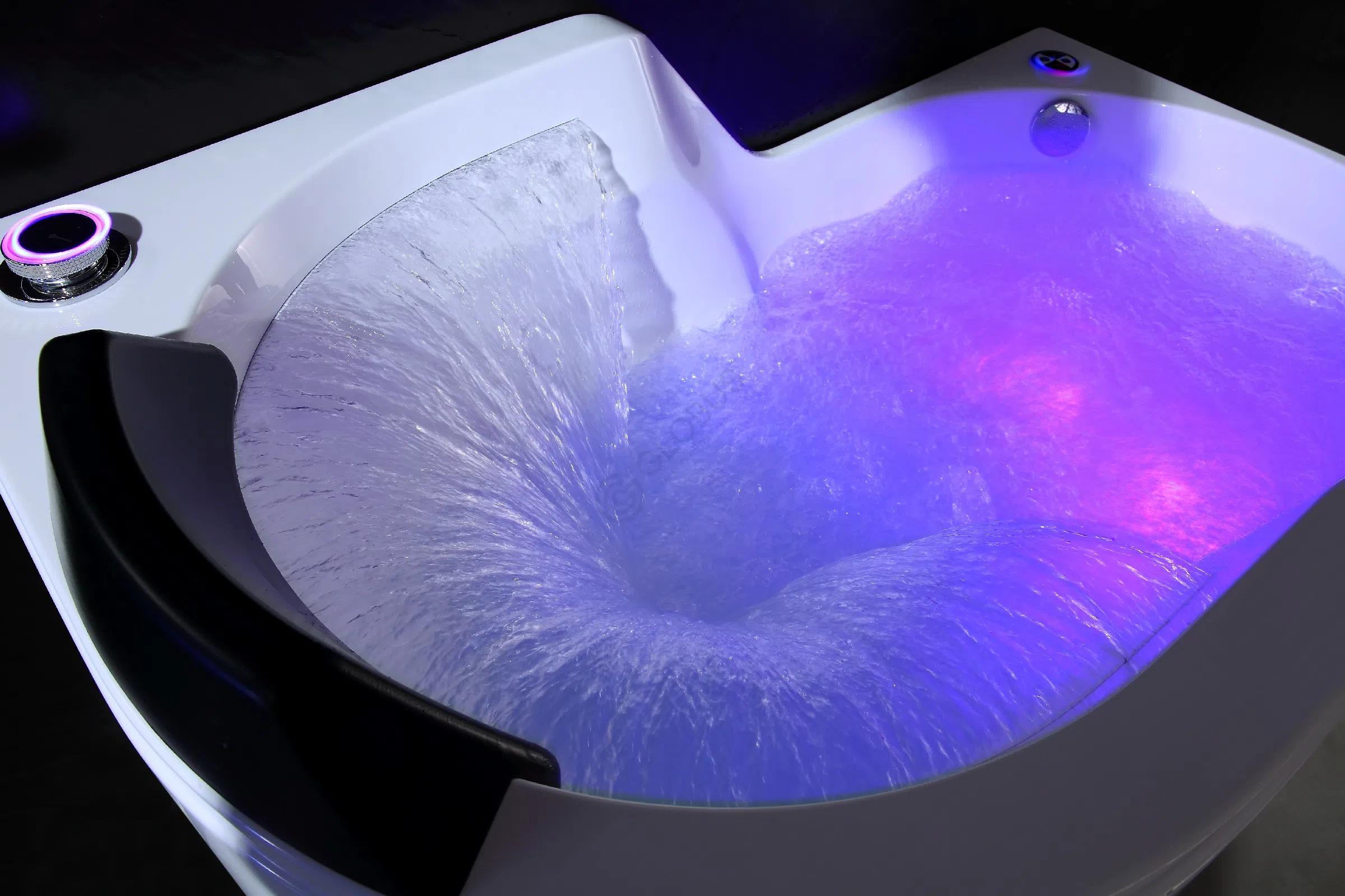 Джакузи Umbro