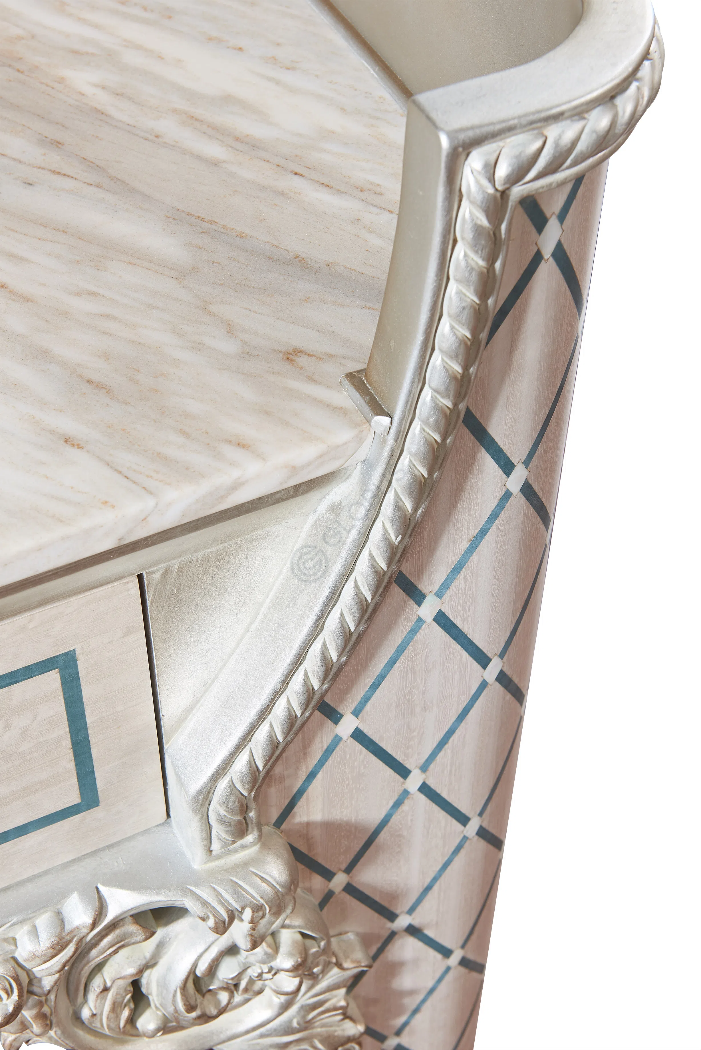 Угловой столик Travantina