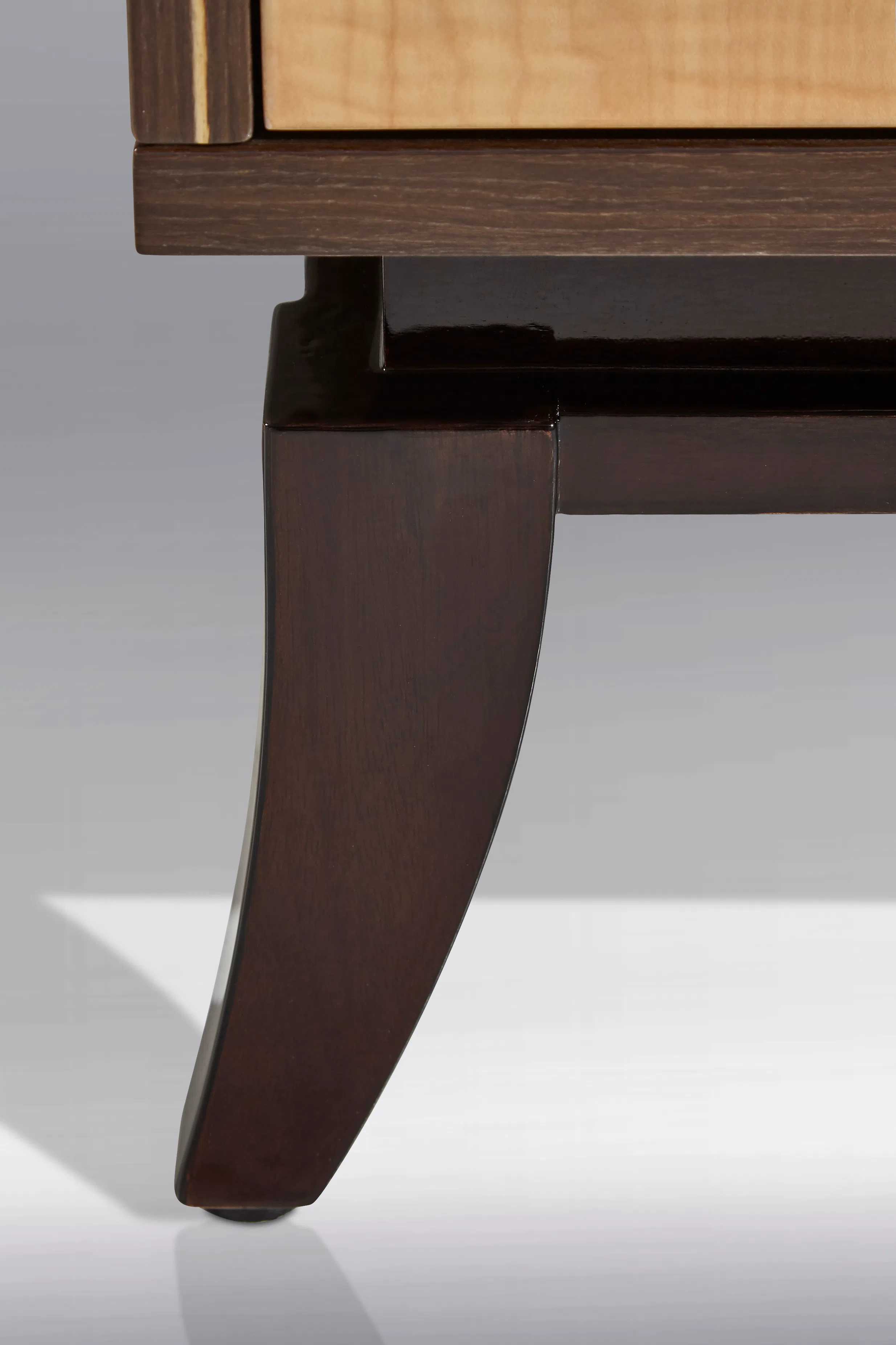 Прикроватная тумба Harlowe