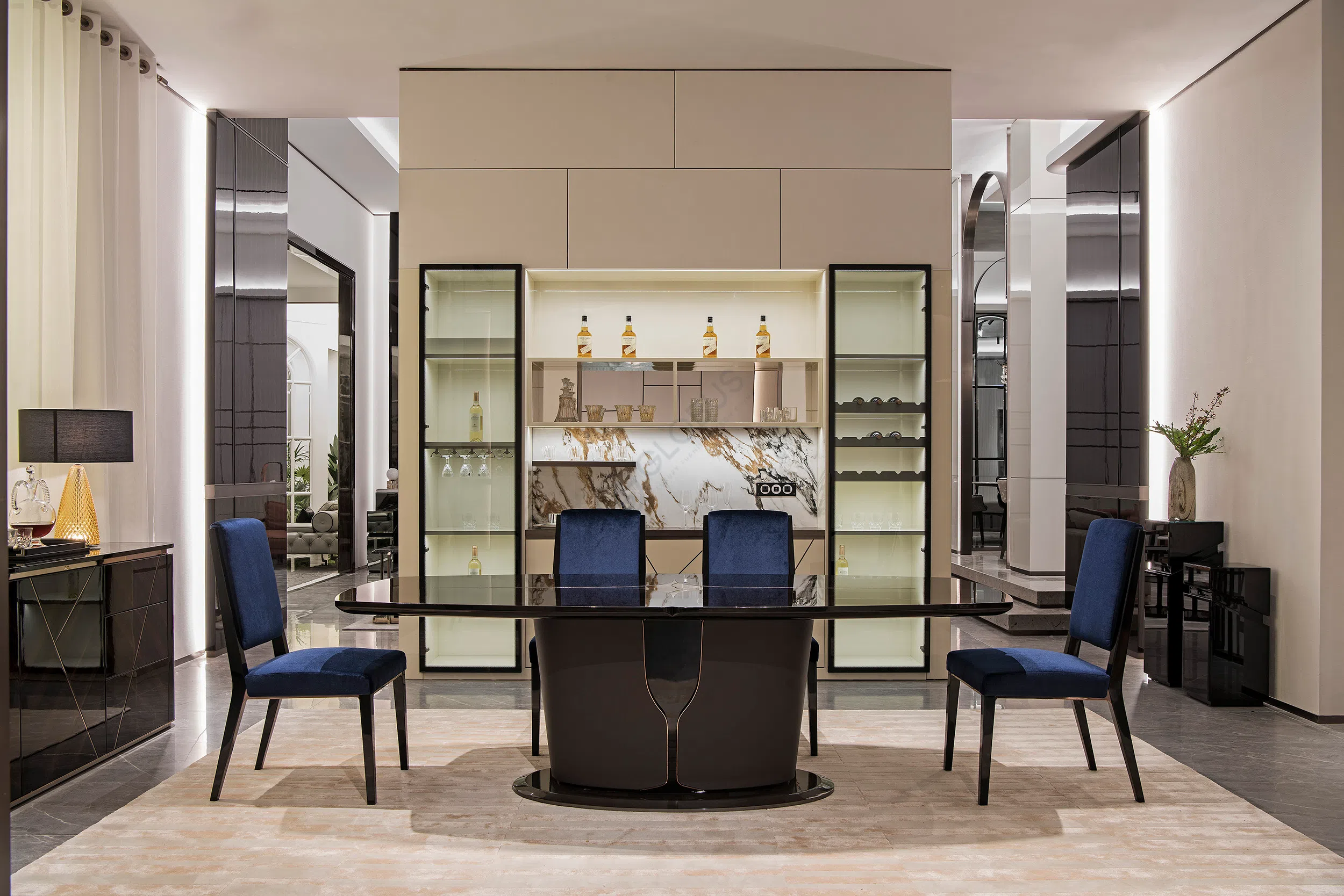 Обеденный стол Kallee