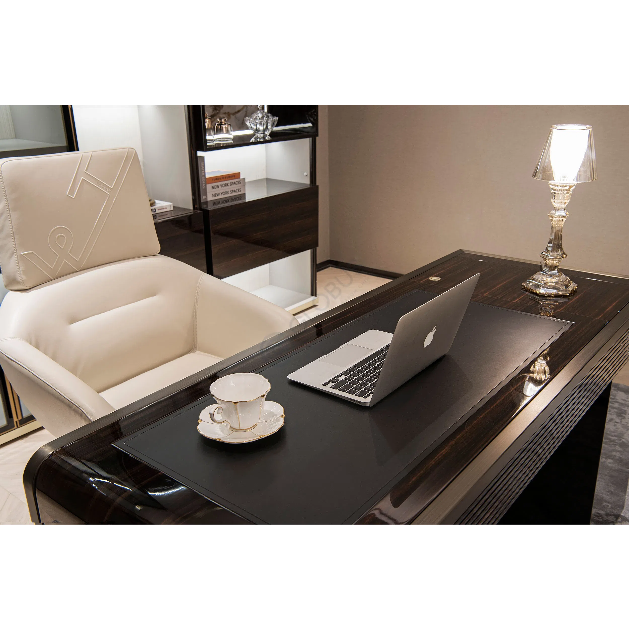 Стол для кабинета Thurston