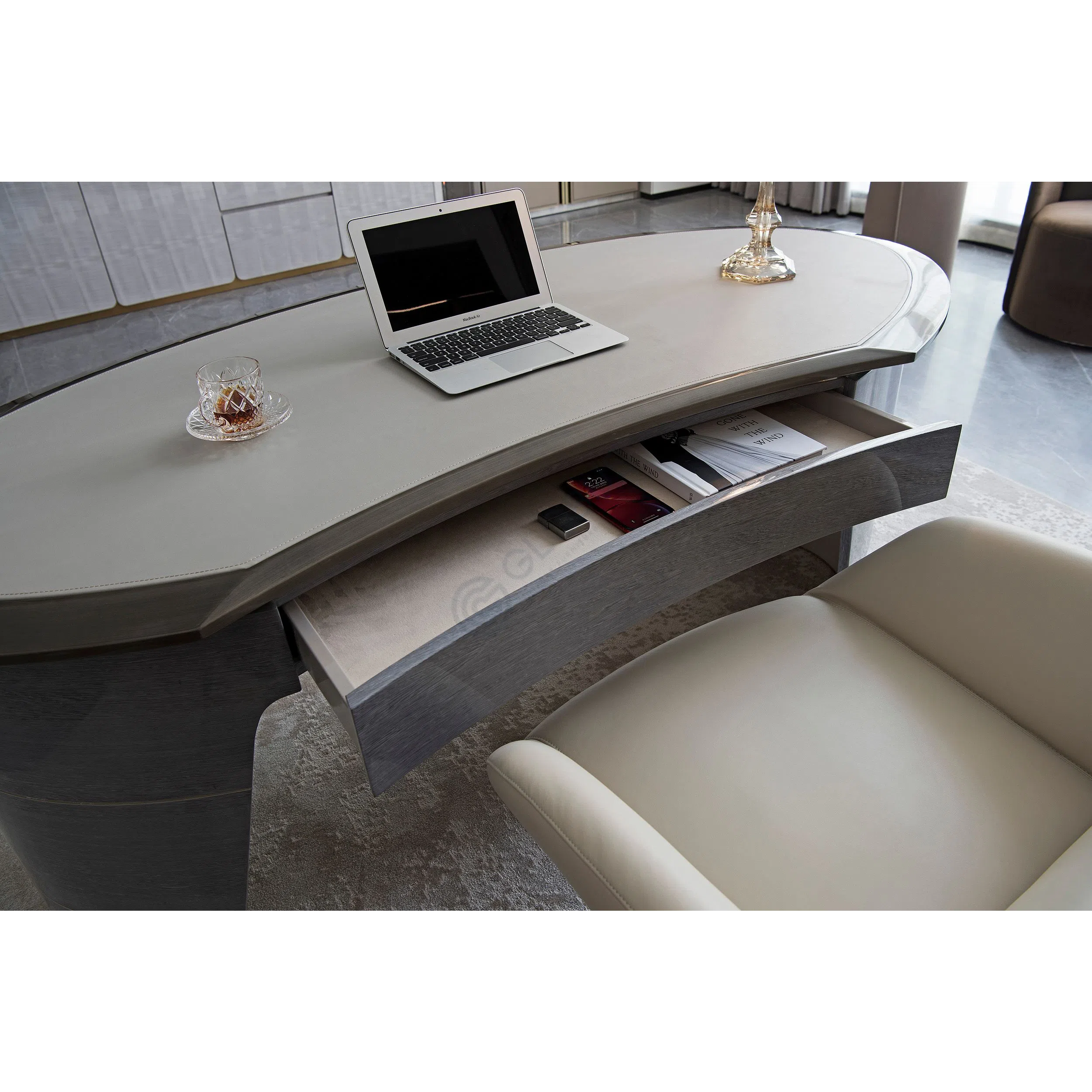 Стол для кабинета Memoriola