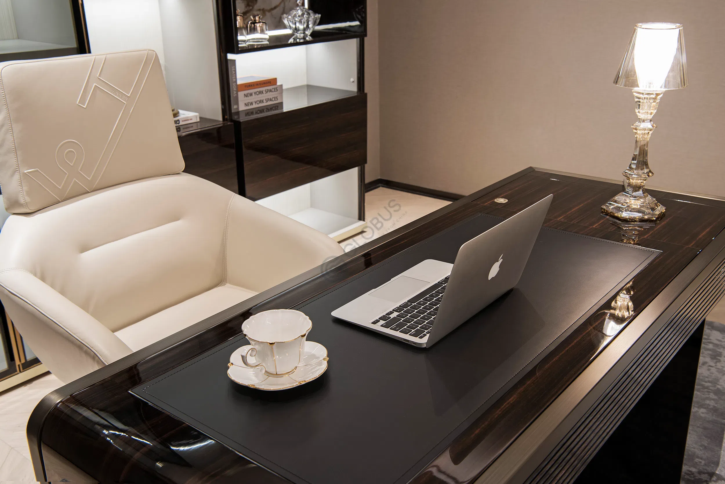 Стол для кабинета Thurston