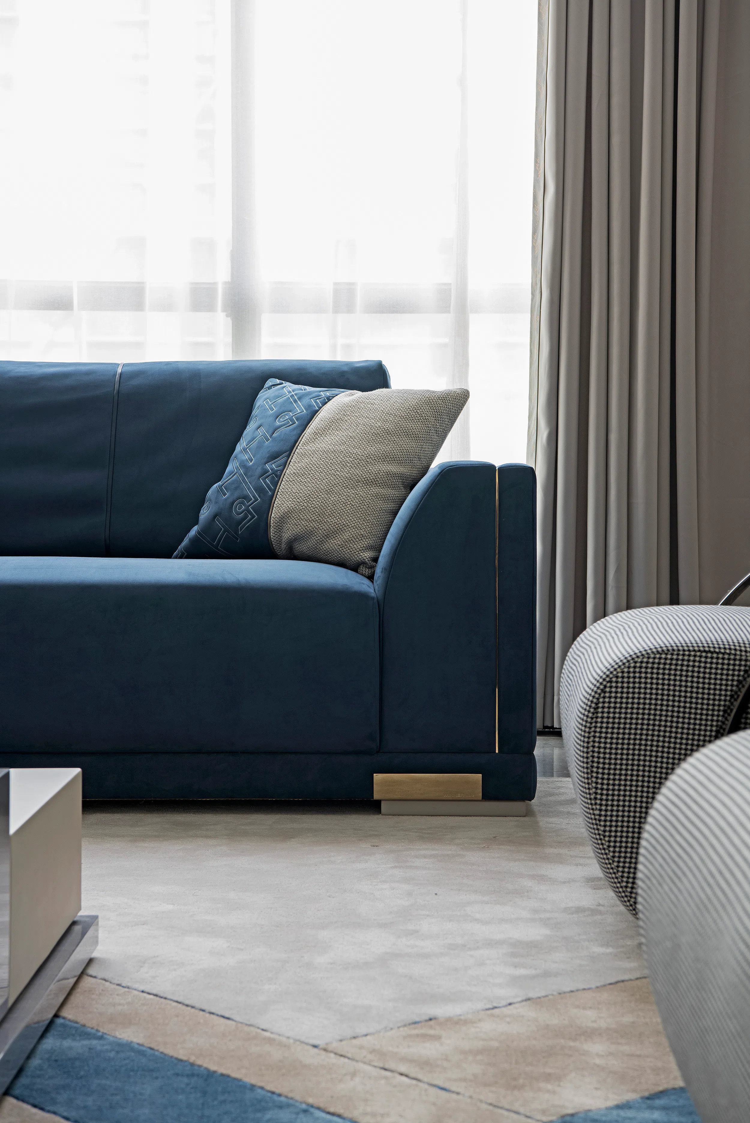 Диван FENDI Blaze