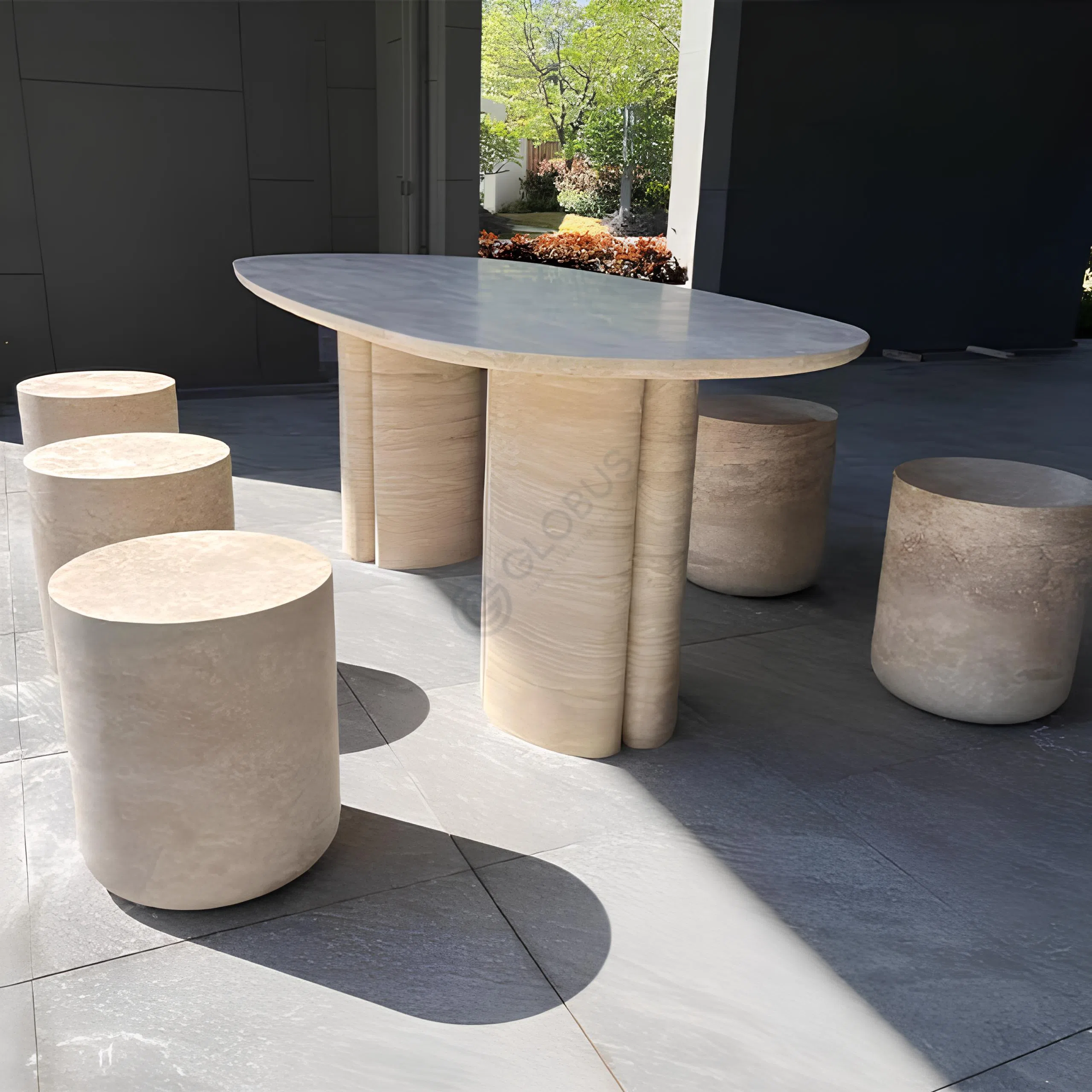 Обеденный стол Carienza