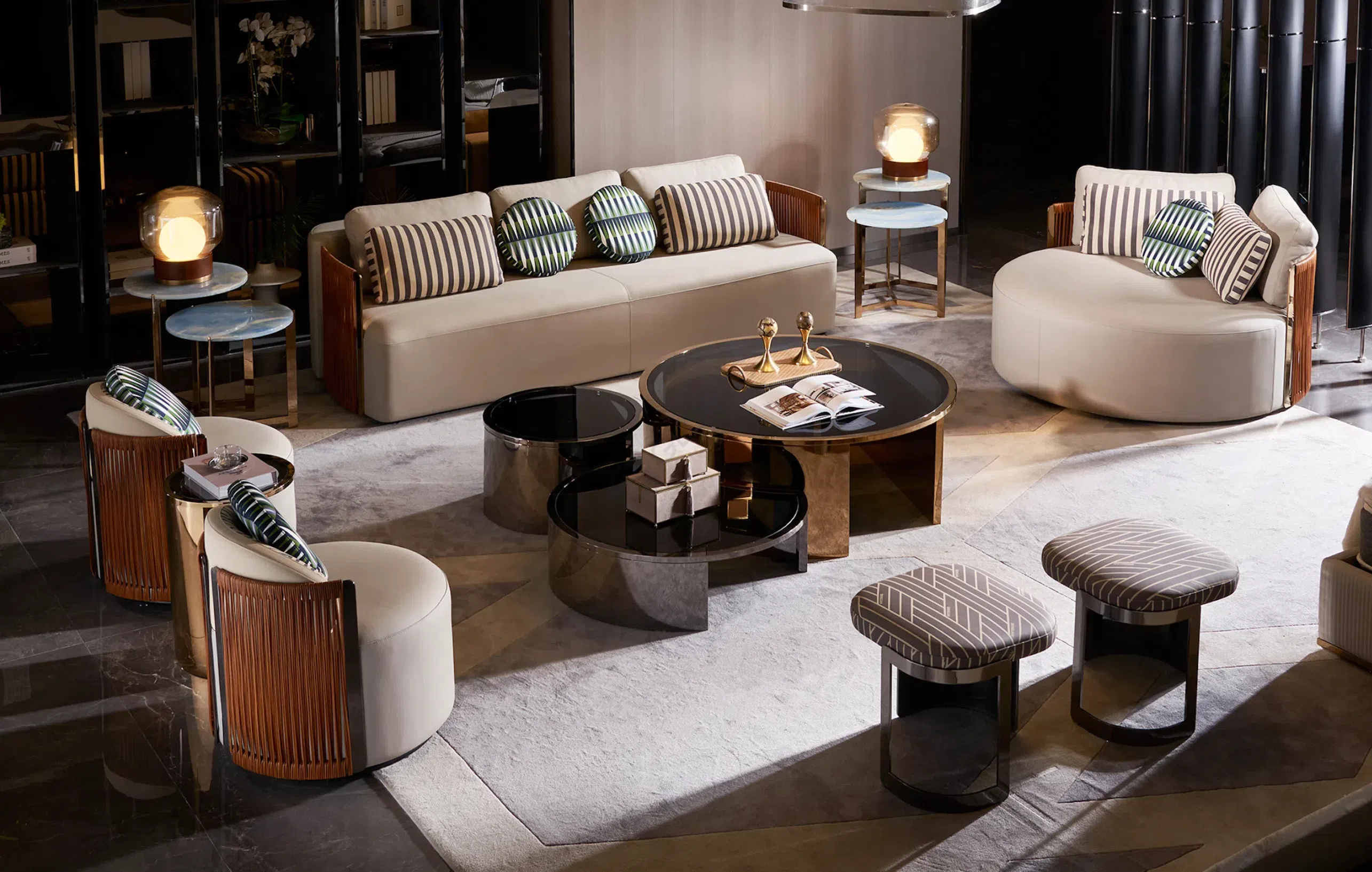 Диван FENDI Thea