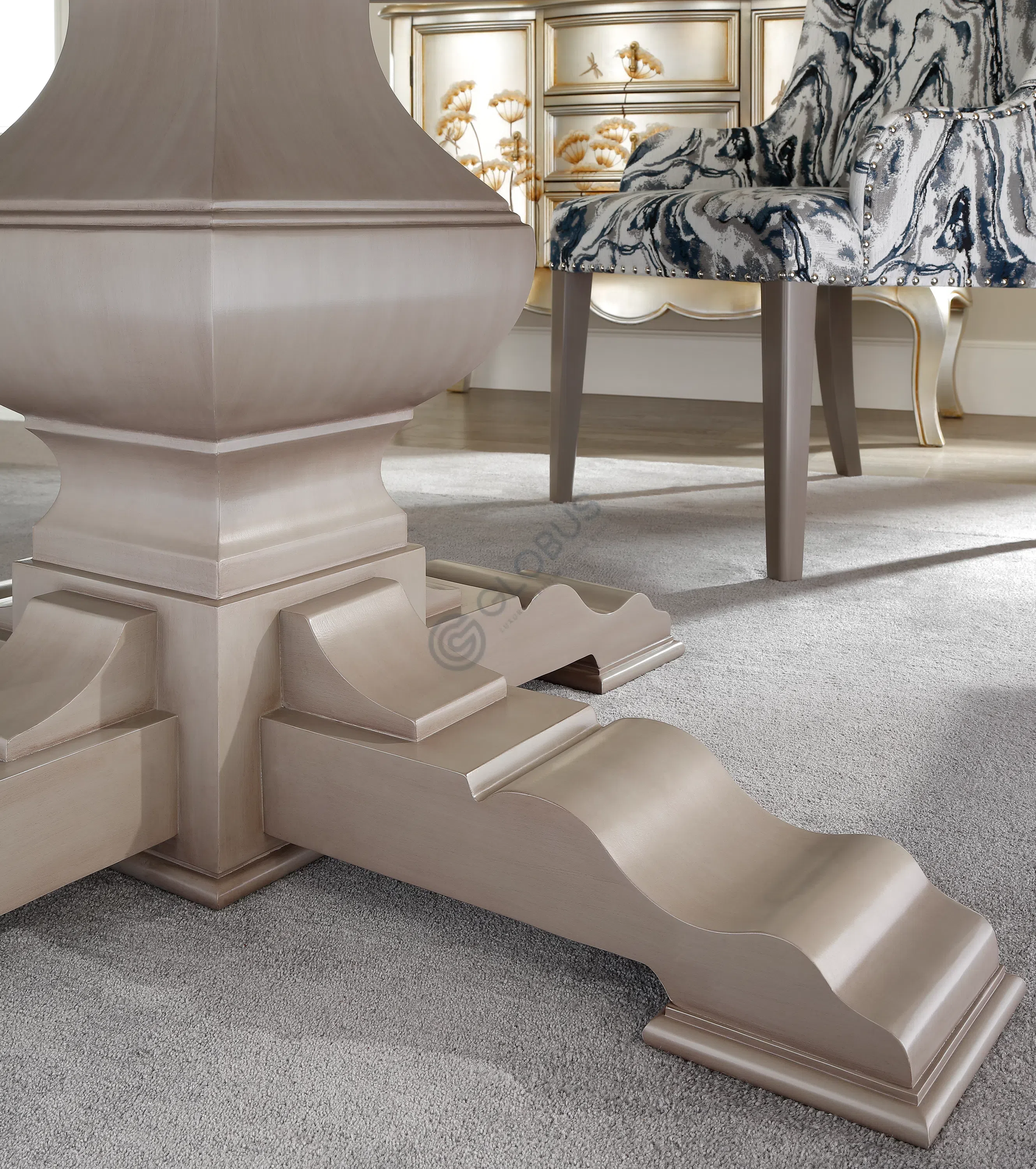 Обеденный стол Susurrus