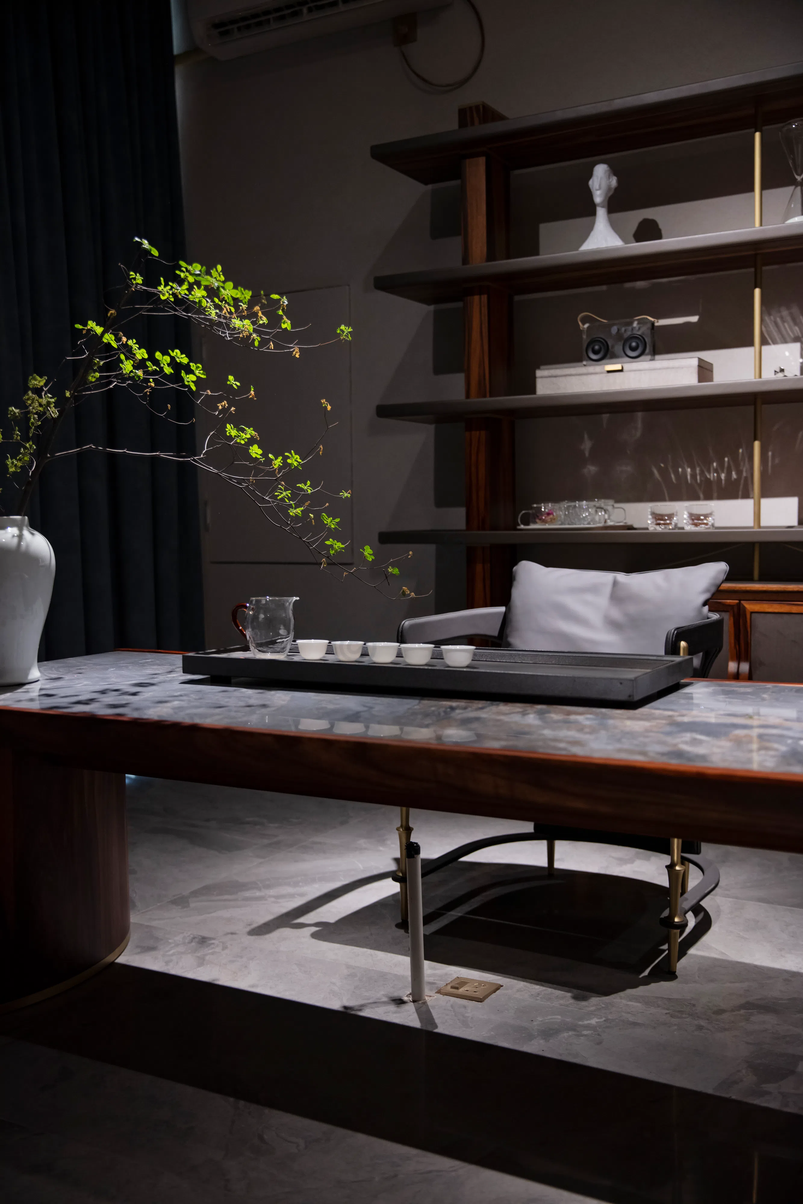 Стол для кабинета Orpheeus