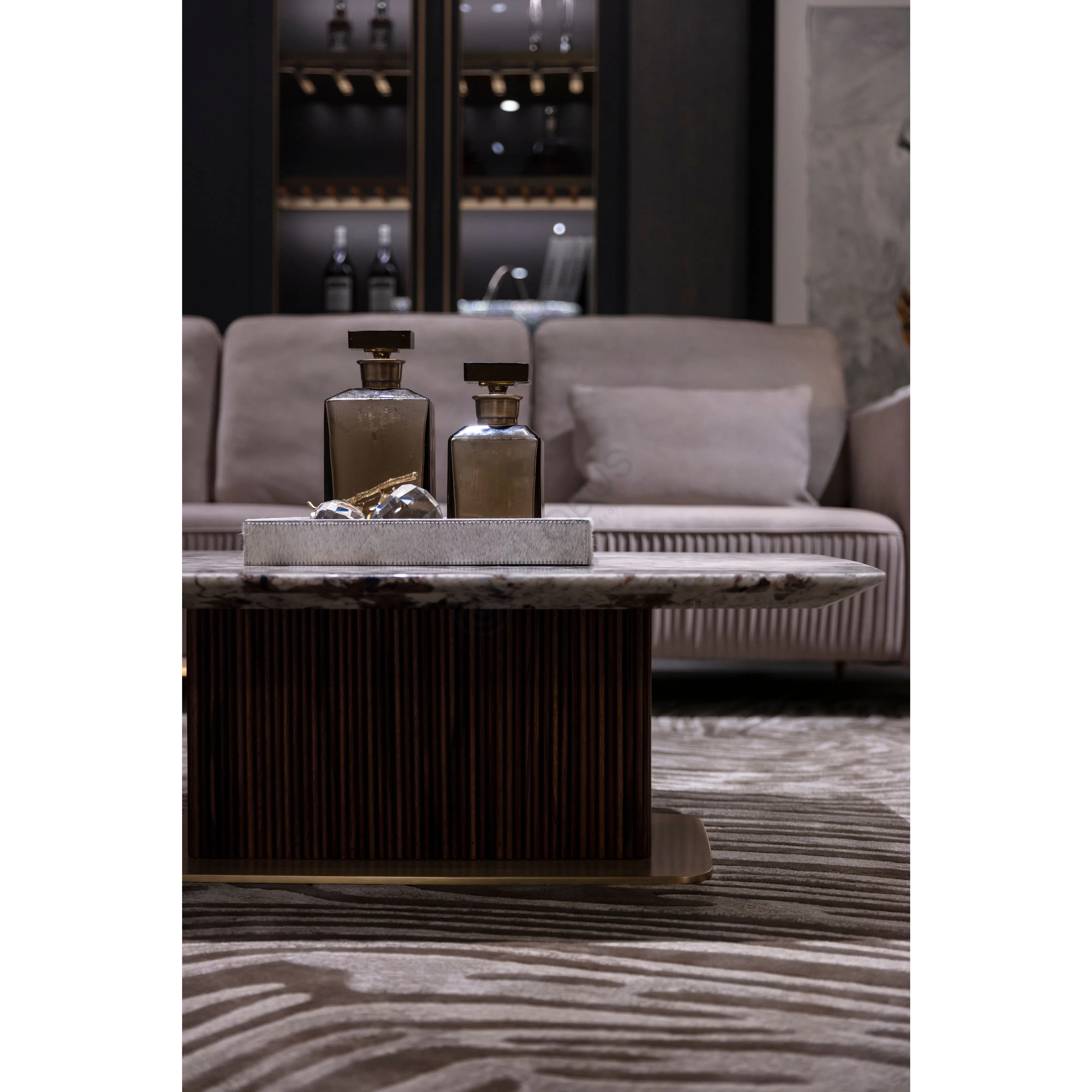 Журнальный столик Reiterato