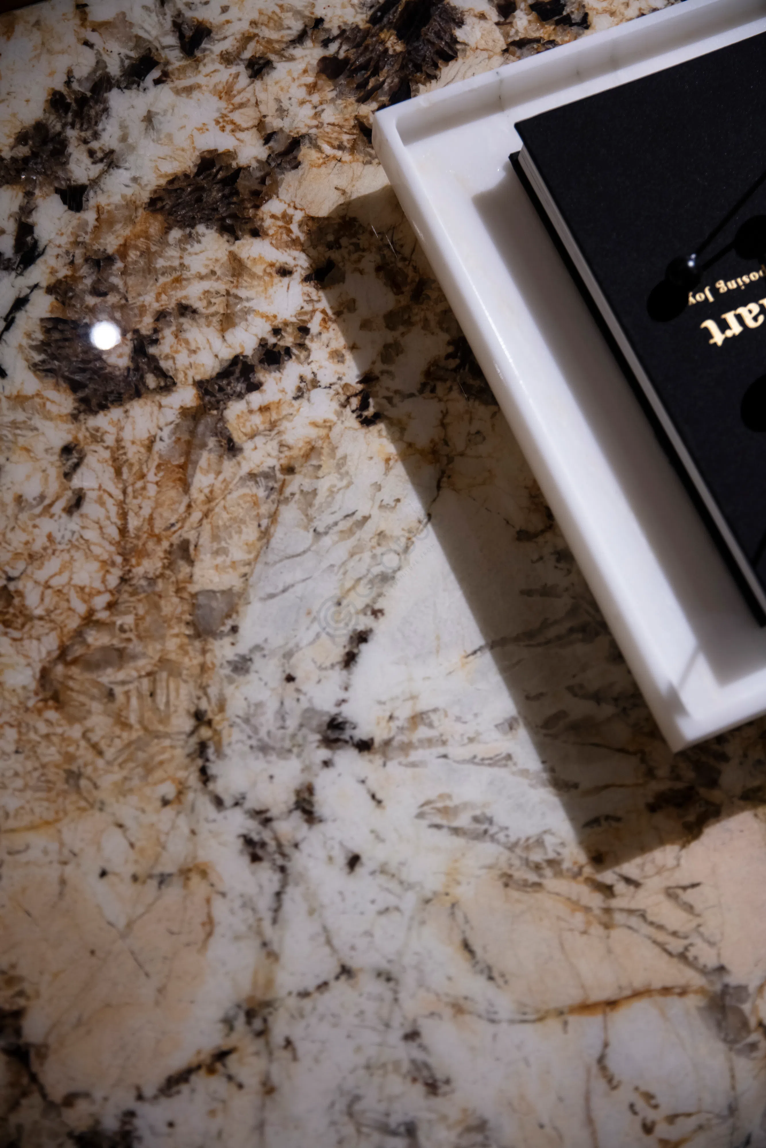 Журнальный столик Bucanica