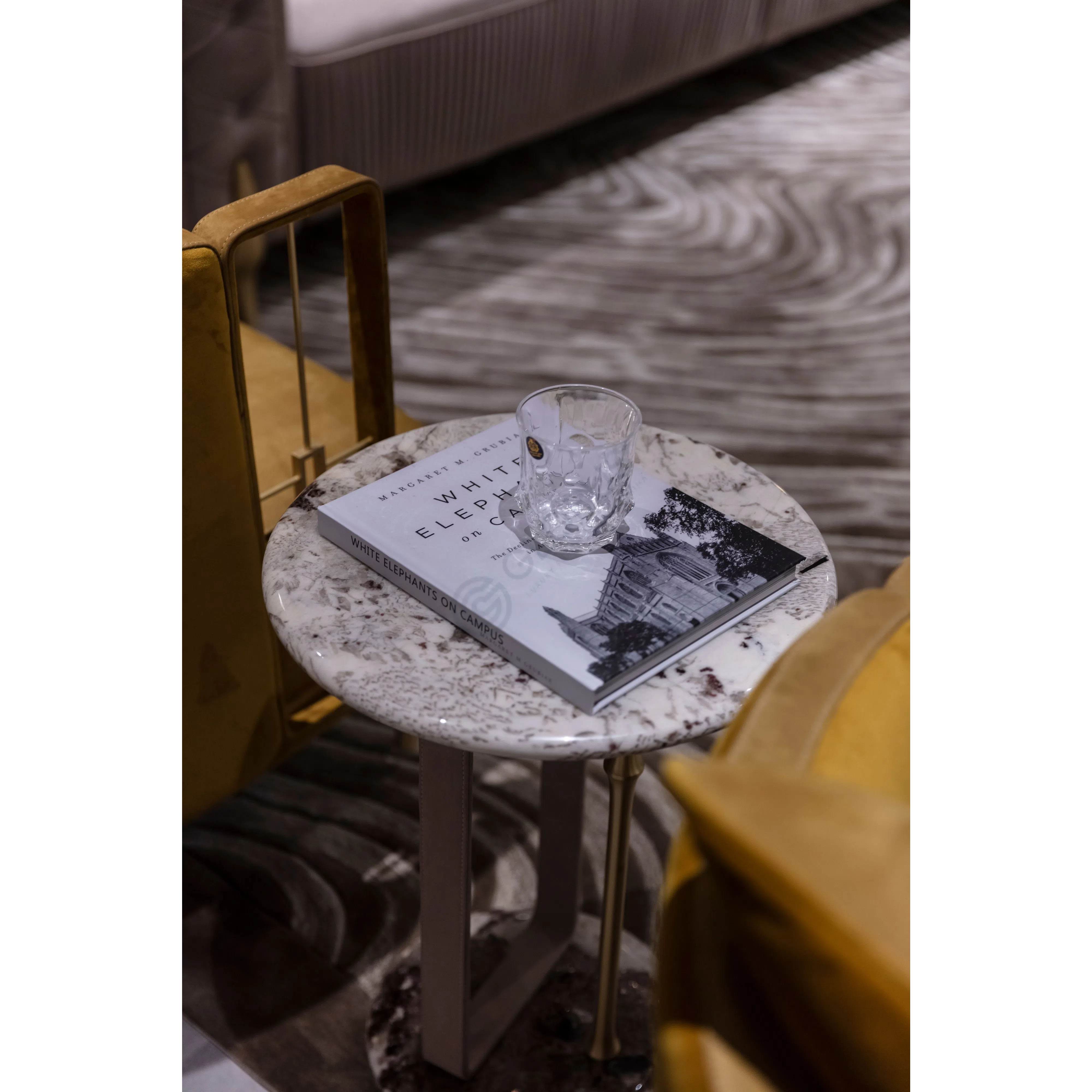 Угловой столик Rosaluna