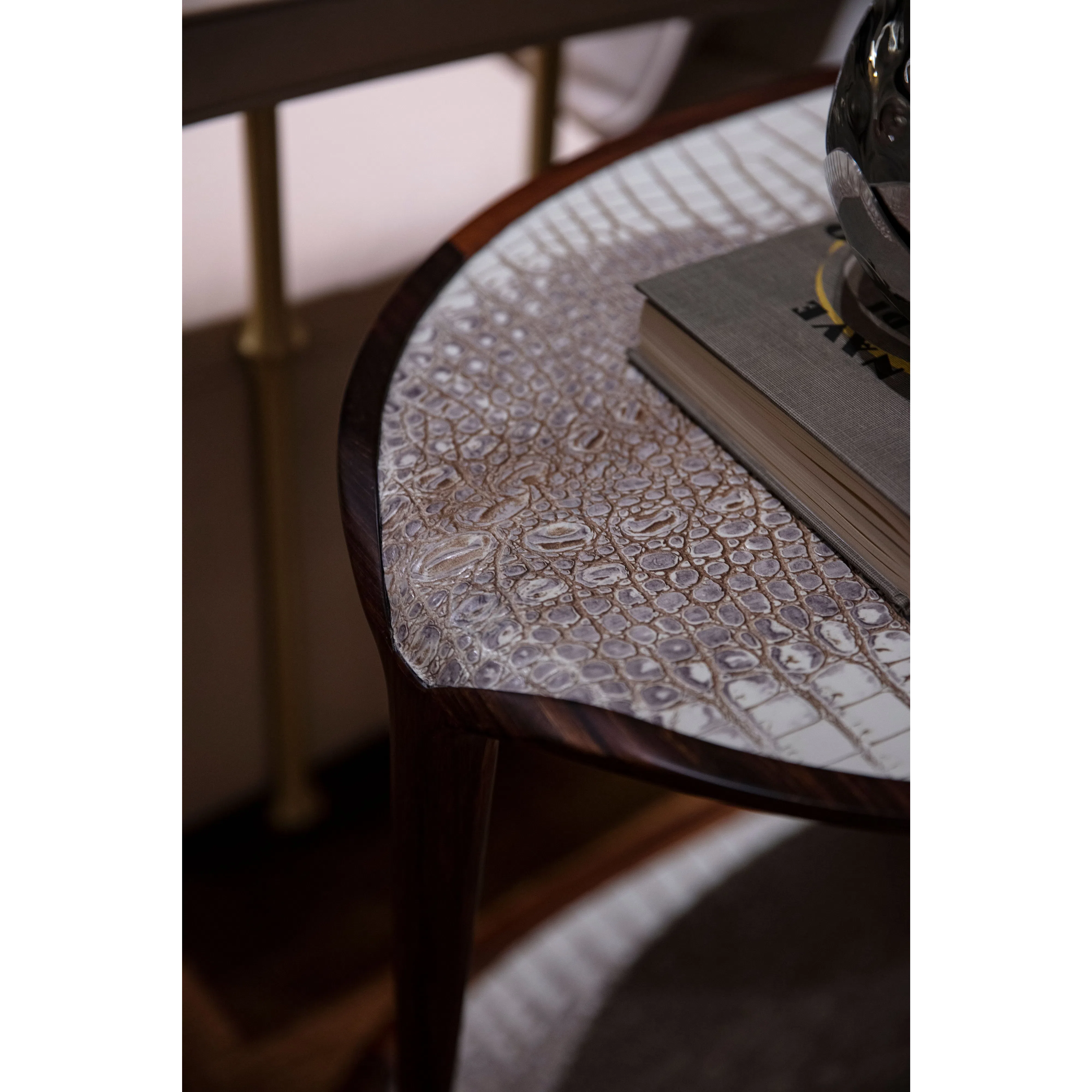 Угловой столик Ricca