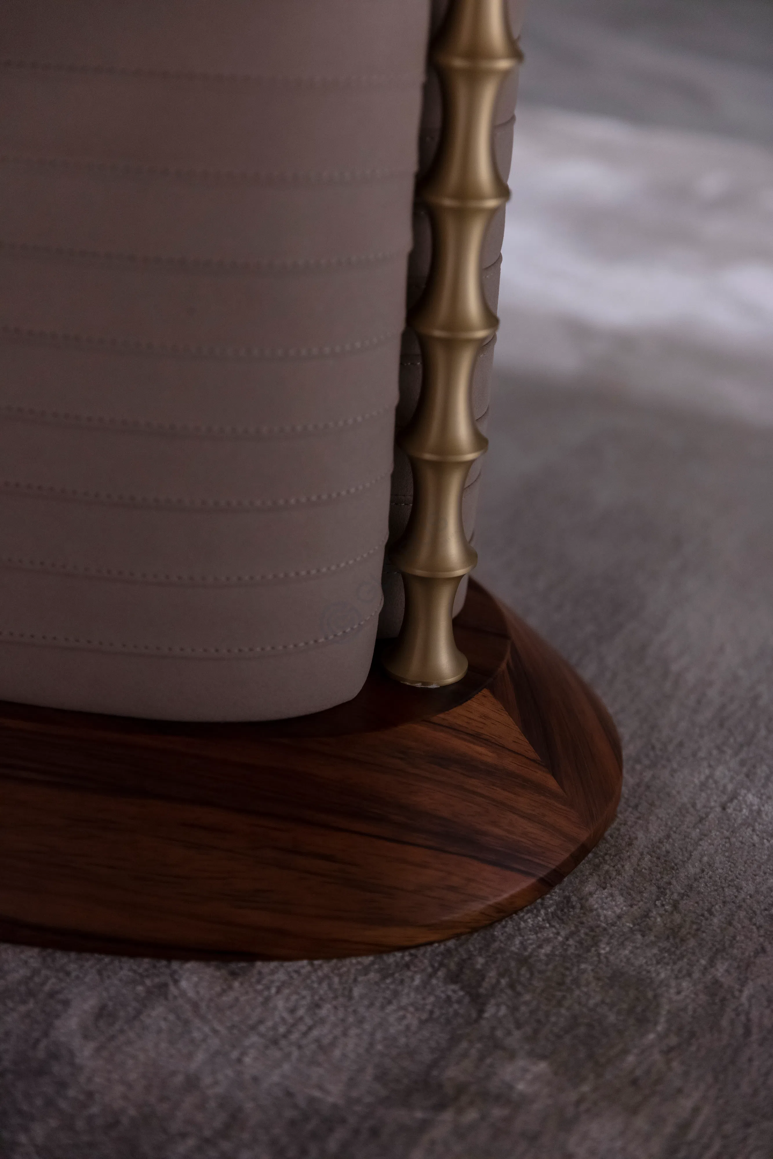 Обеденный стол Marcelo