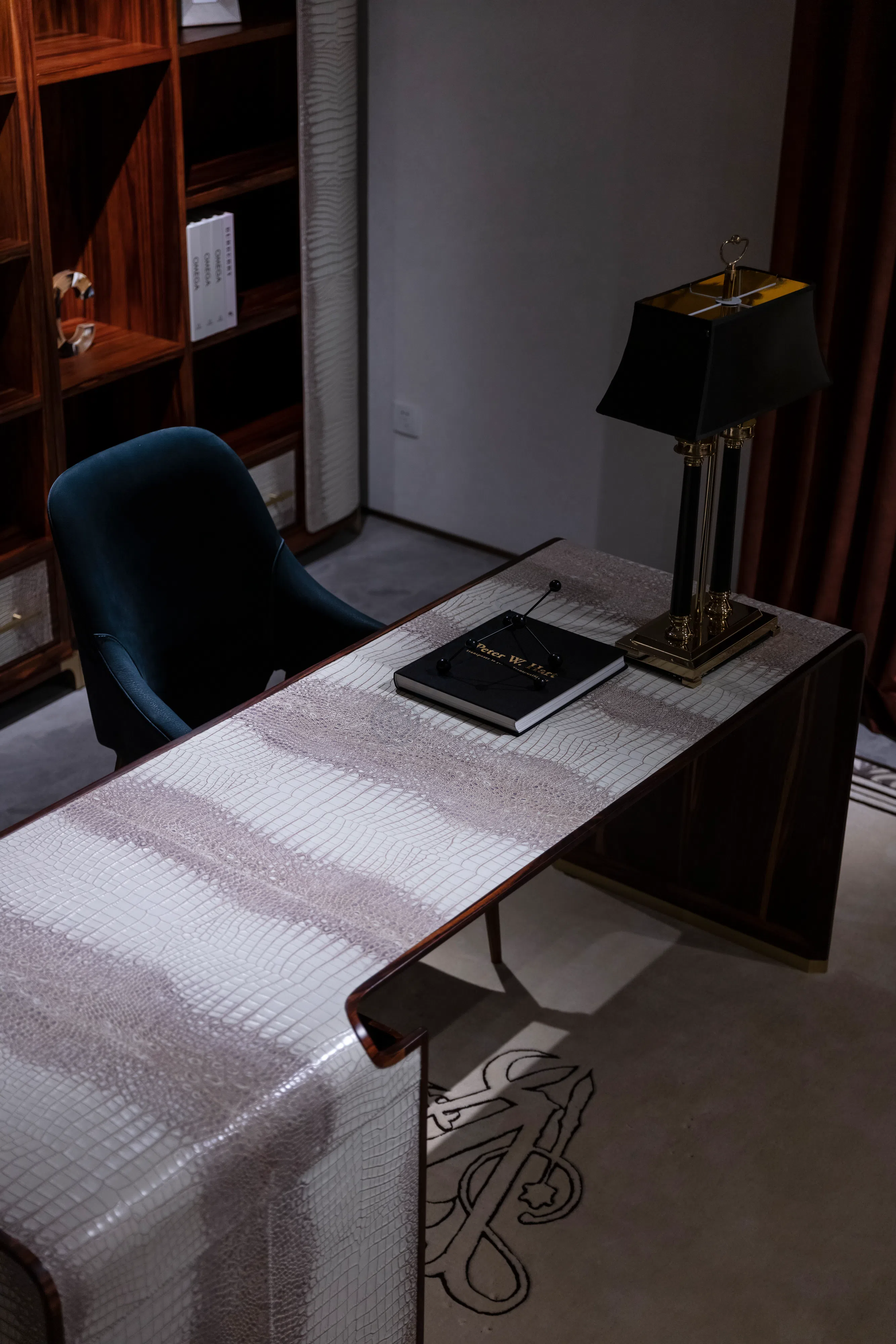 Стол для кабинета Hieronyma